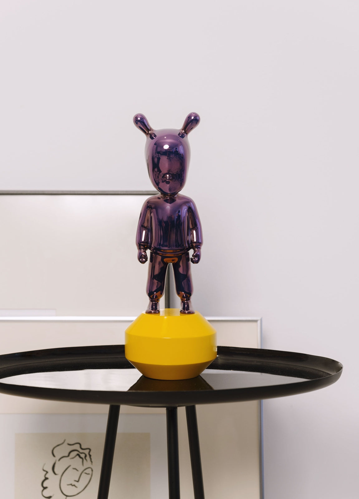 Lladro The Guest Figurine