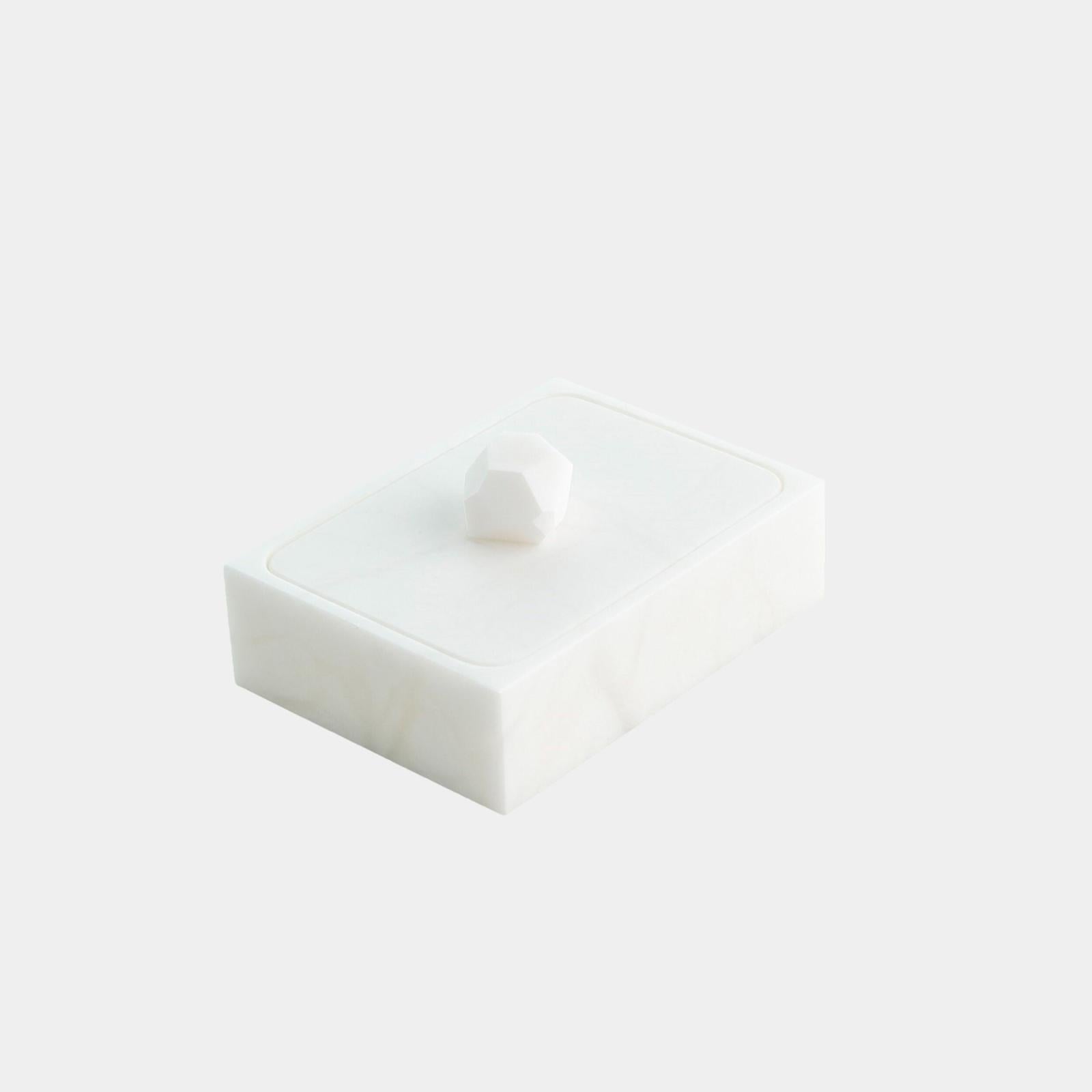 Global Views Isla Facet Knob Alabaster Box