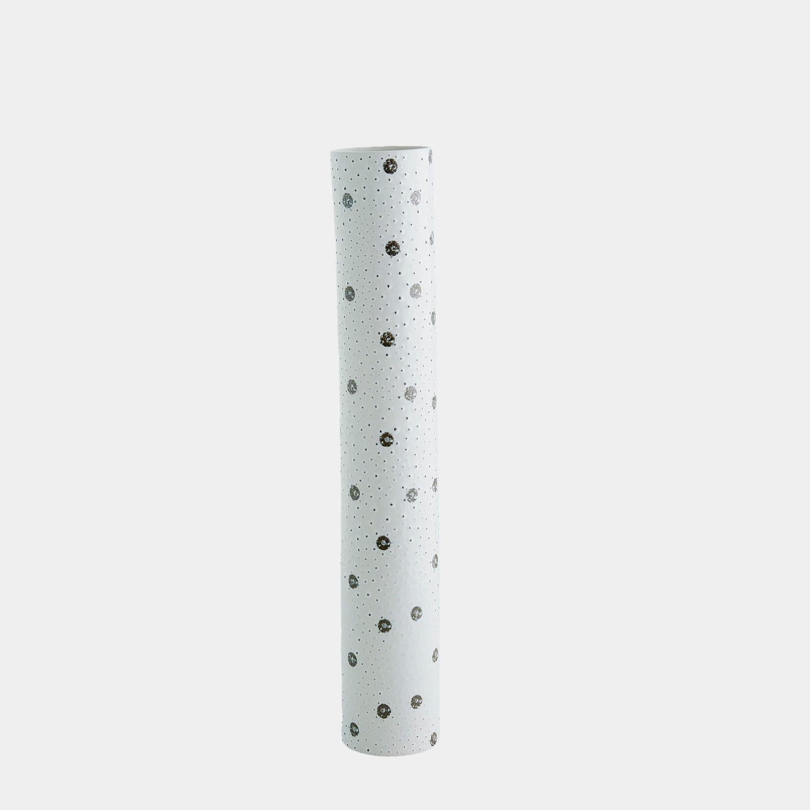 Global Views Spotted White and Black Vase