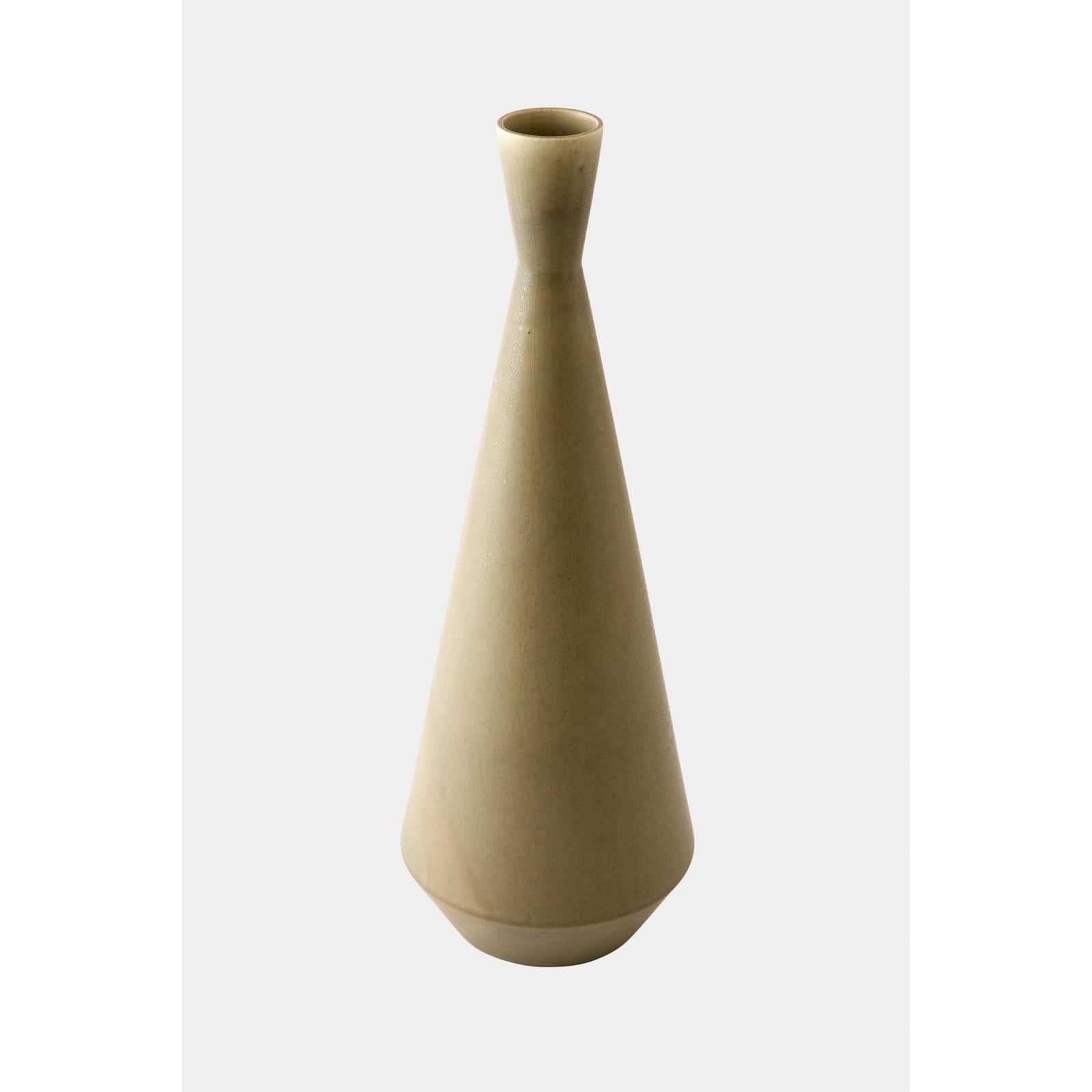 Global Views Modern Vase