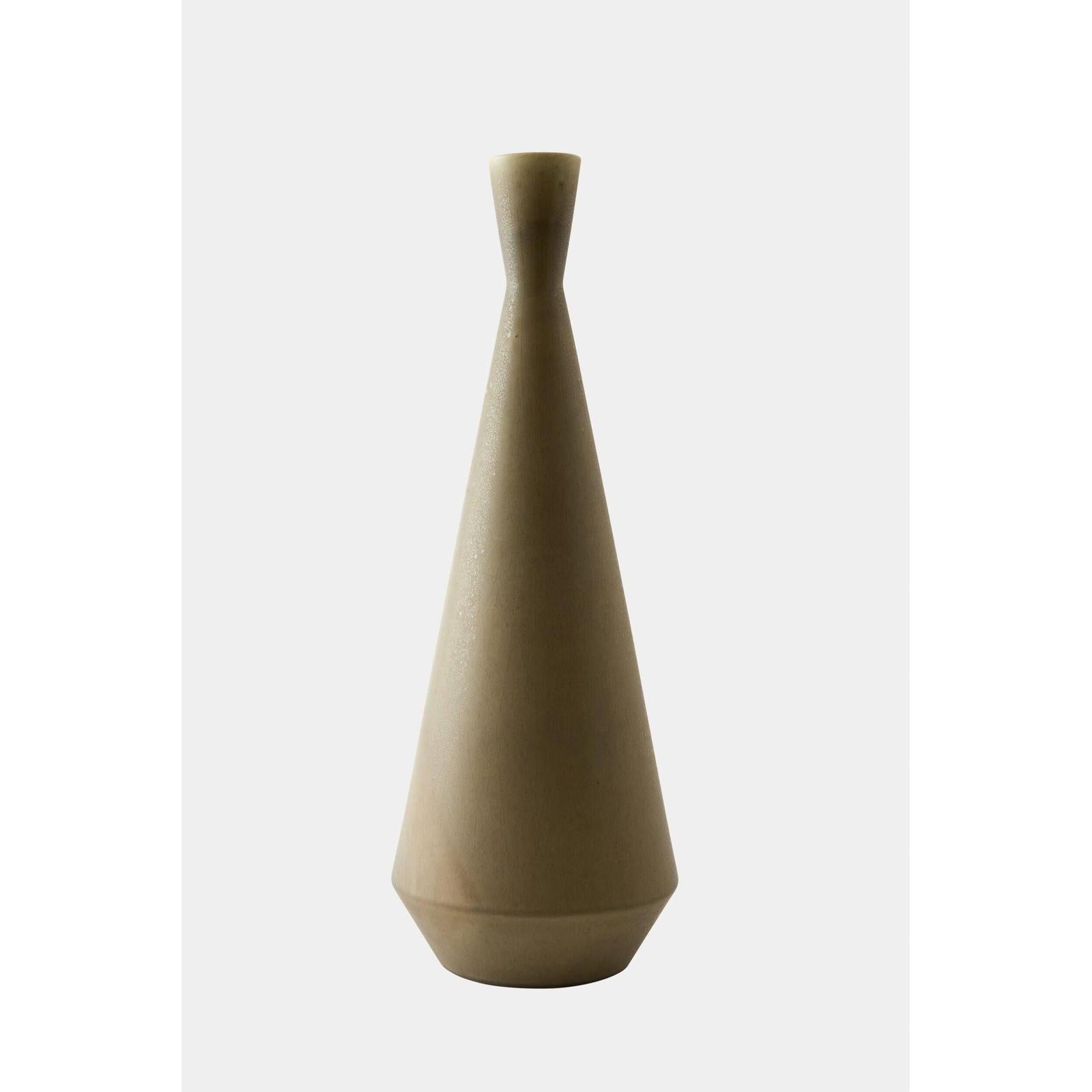 Global Views Modern Vase