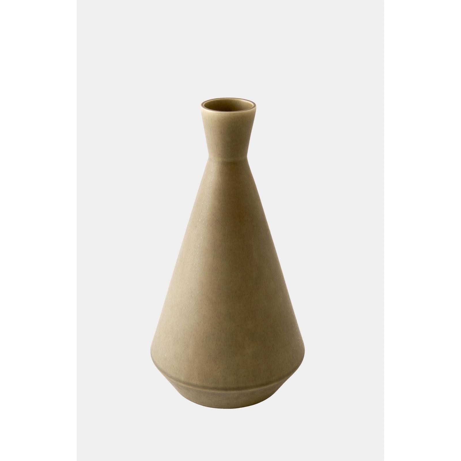 Global Views Modern Vase