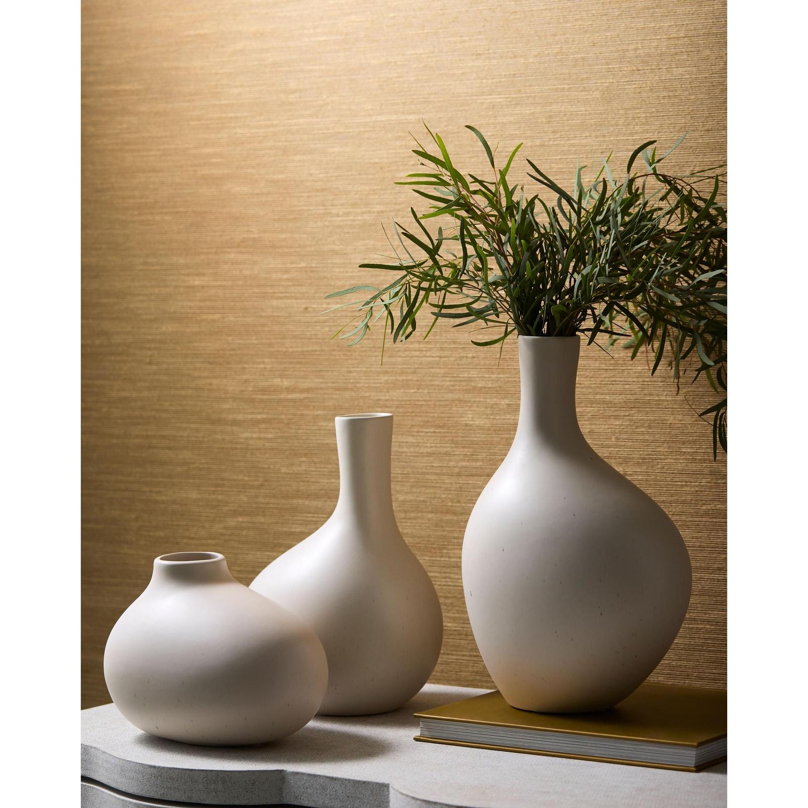 Global Views Obey Vase