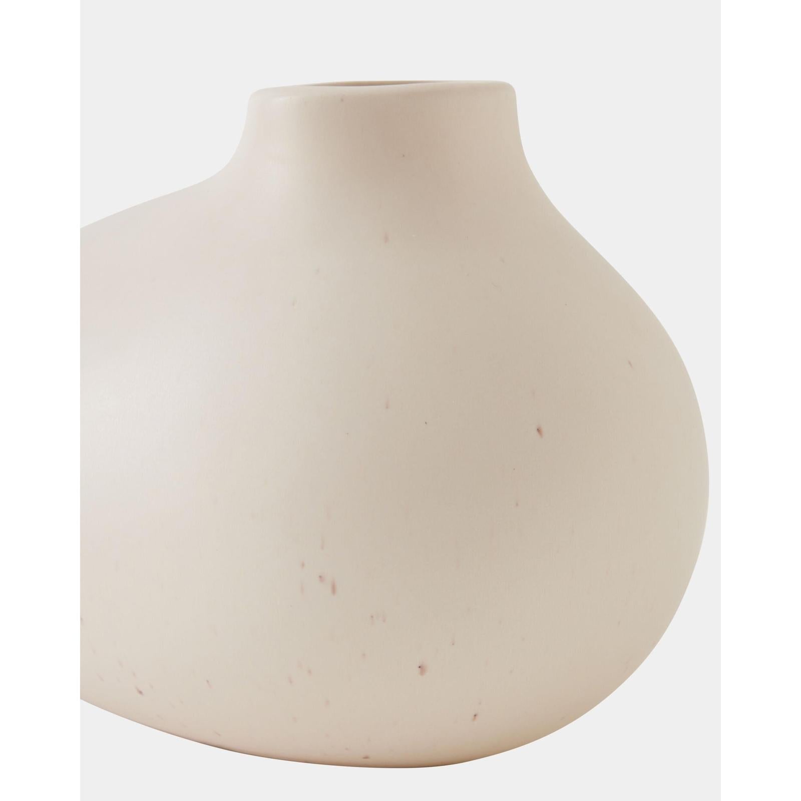 Global Views Obey Vase