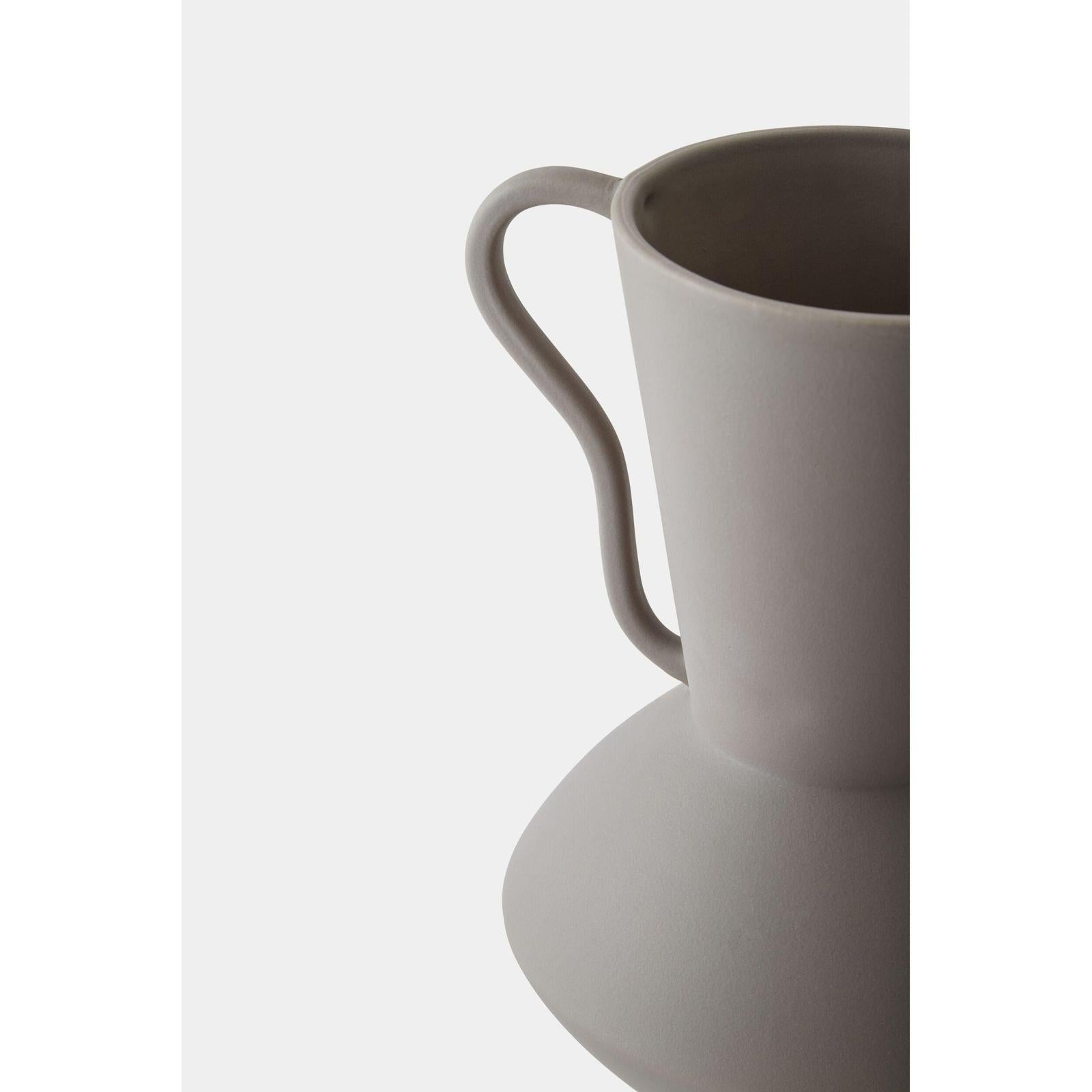 Global Views Ruffle Vase Handles