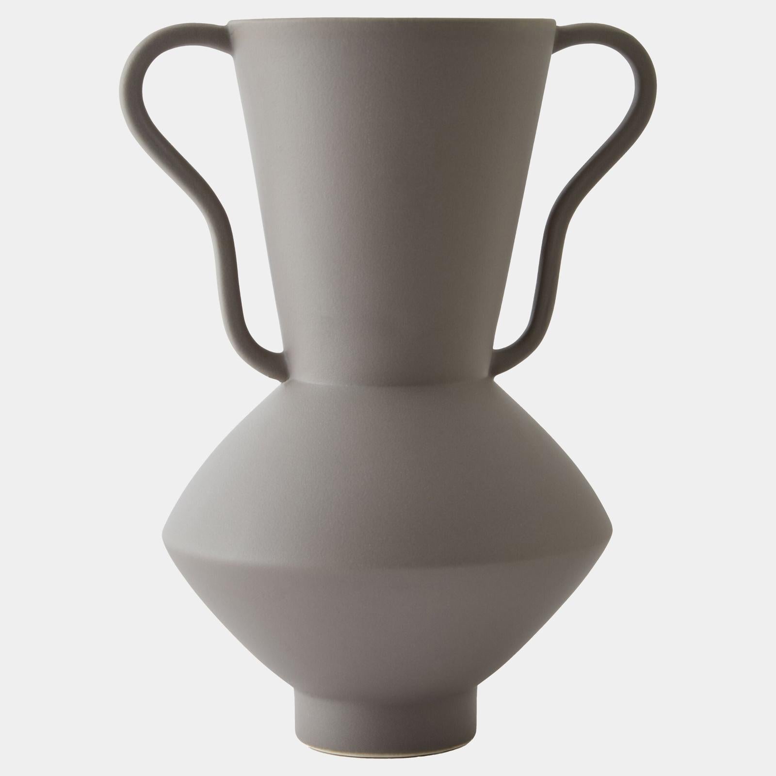 Global Views Ruffle Vase Handles