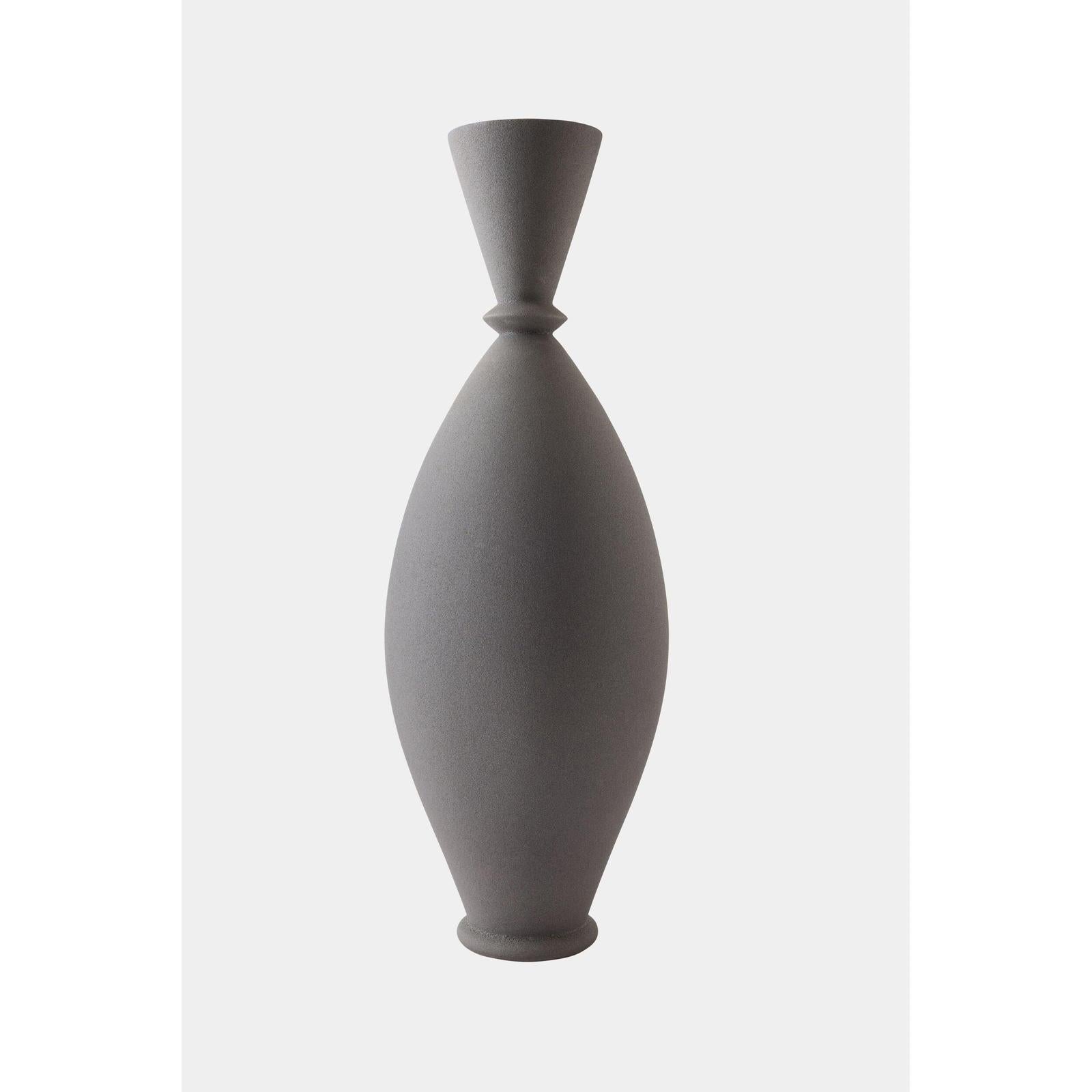 Global Views Villa Vase