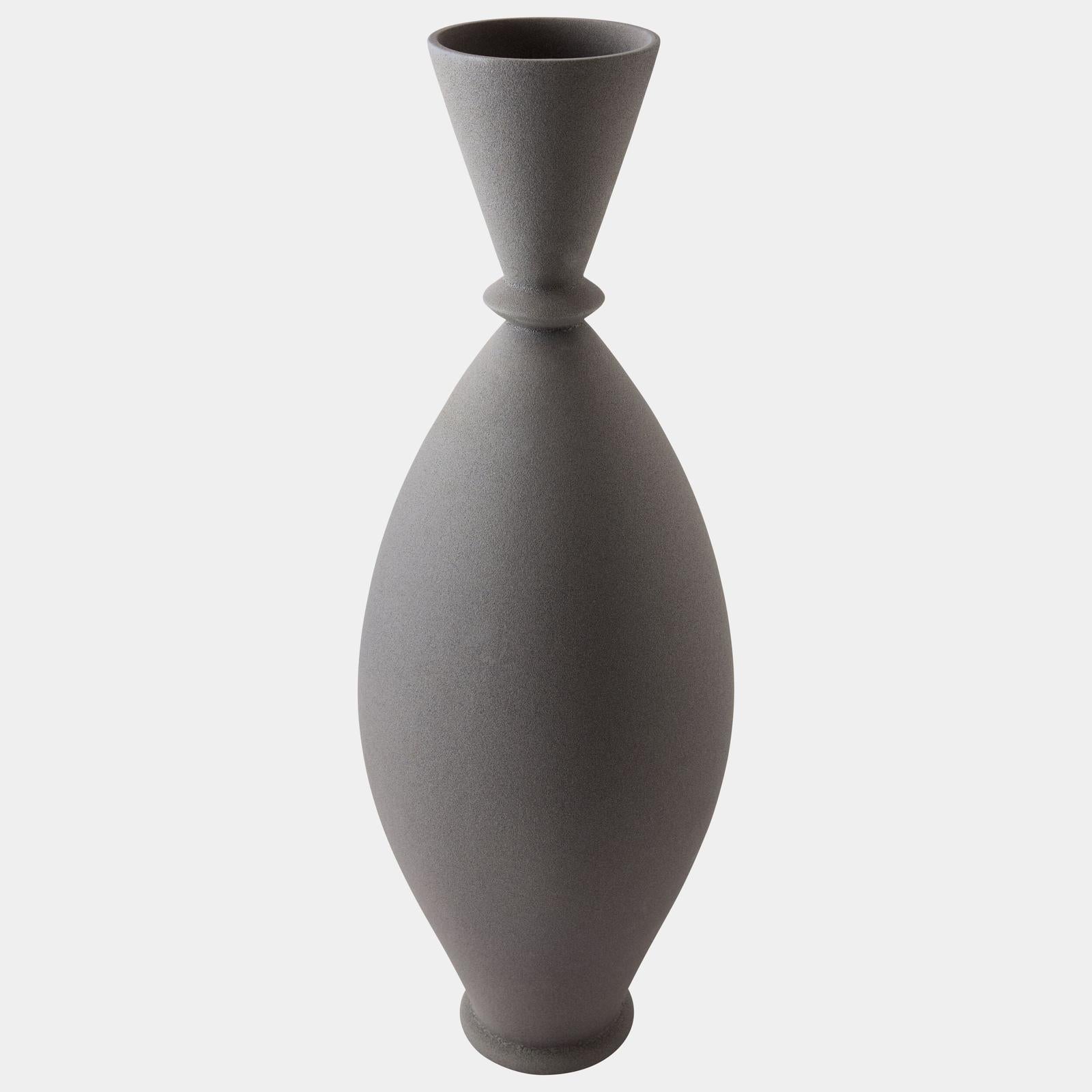 Global Views Villa Vase