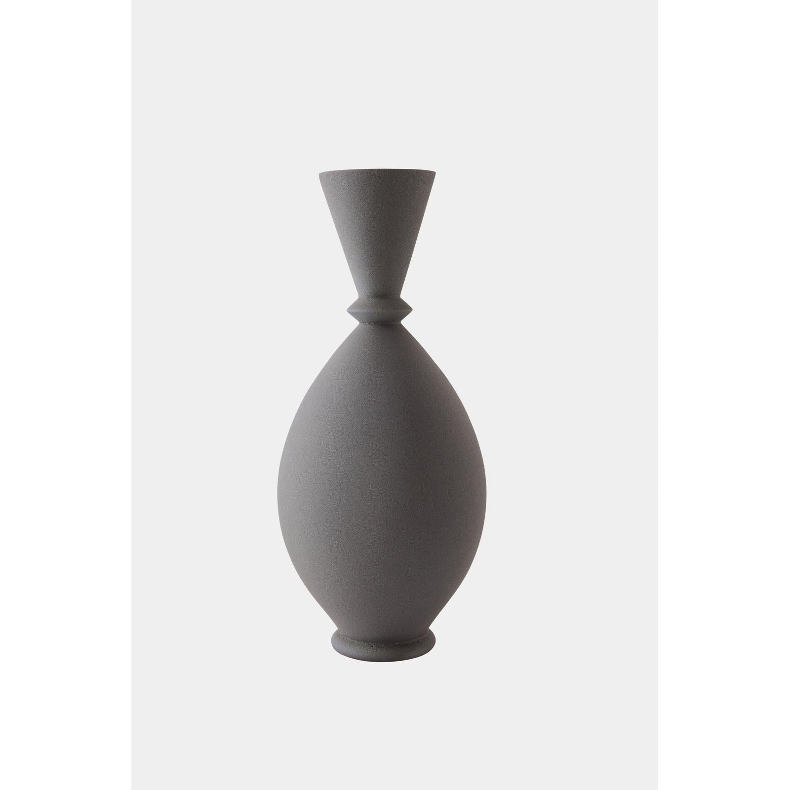 Global Views Villa Vase