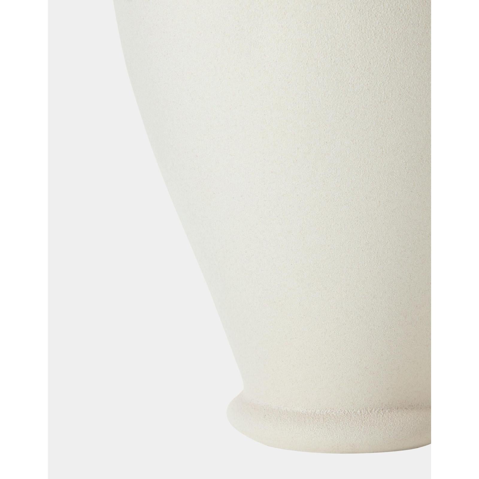 Global Views Villa Vase