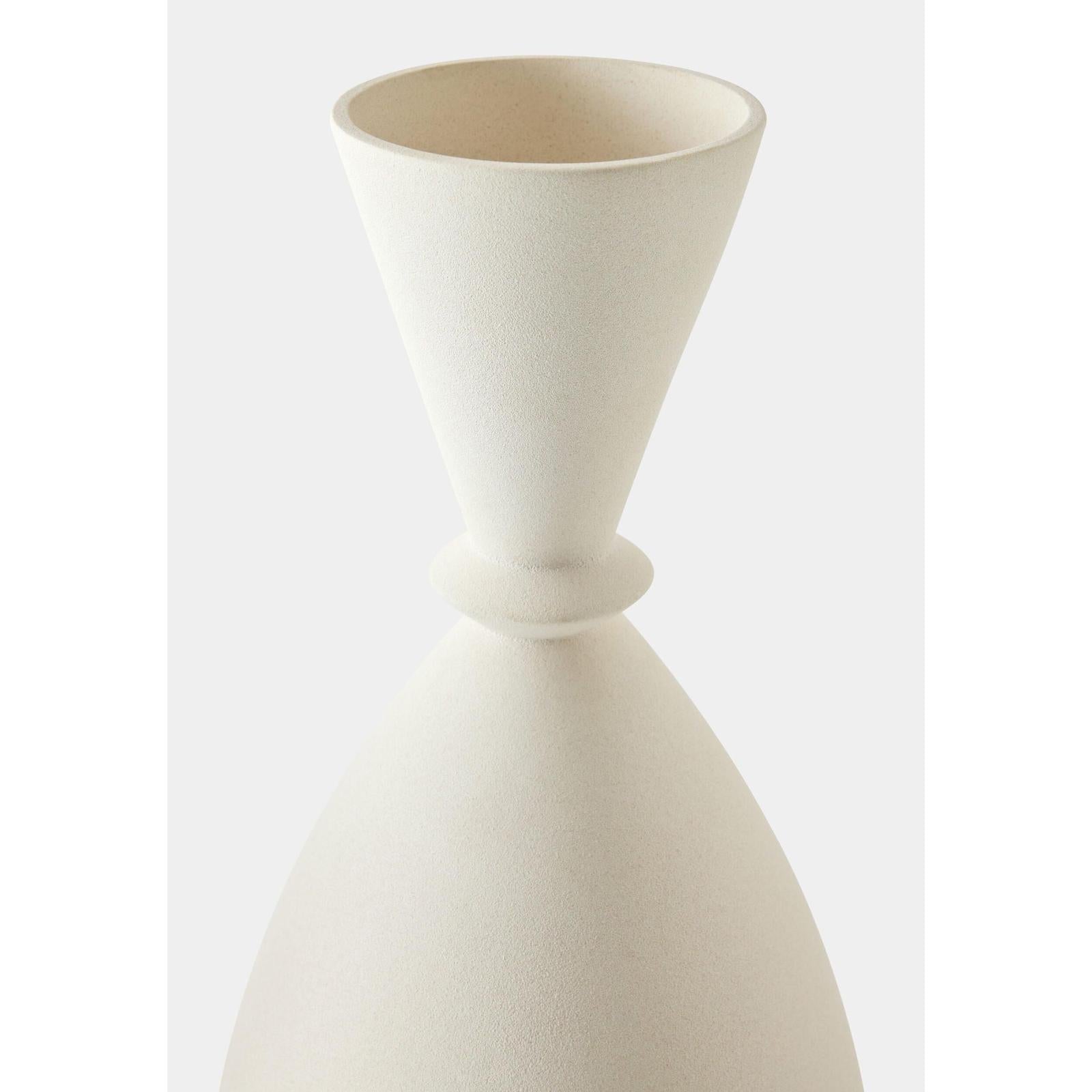 Global Views Villa Vase