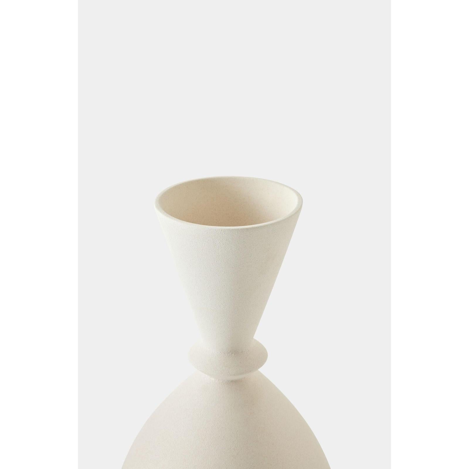 Global Views Villa Vase