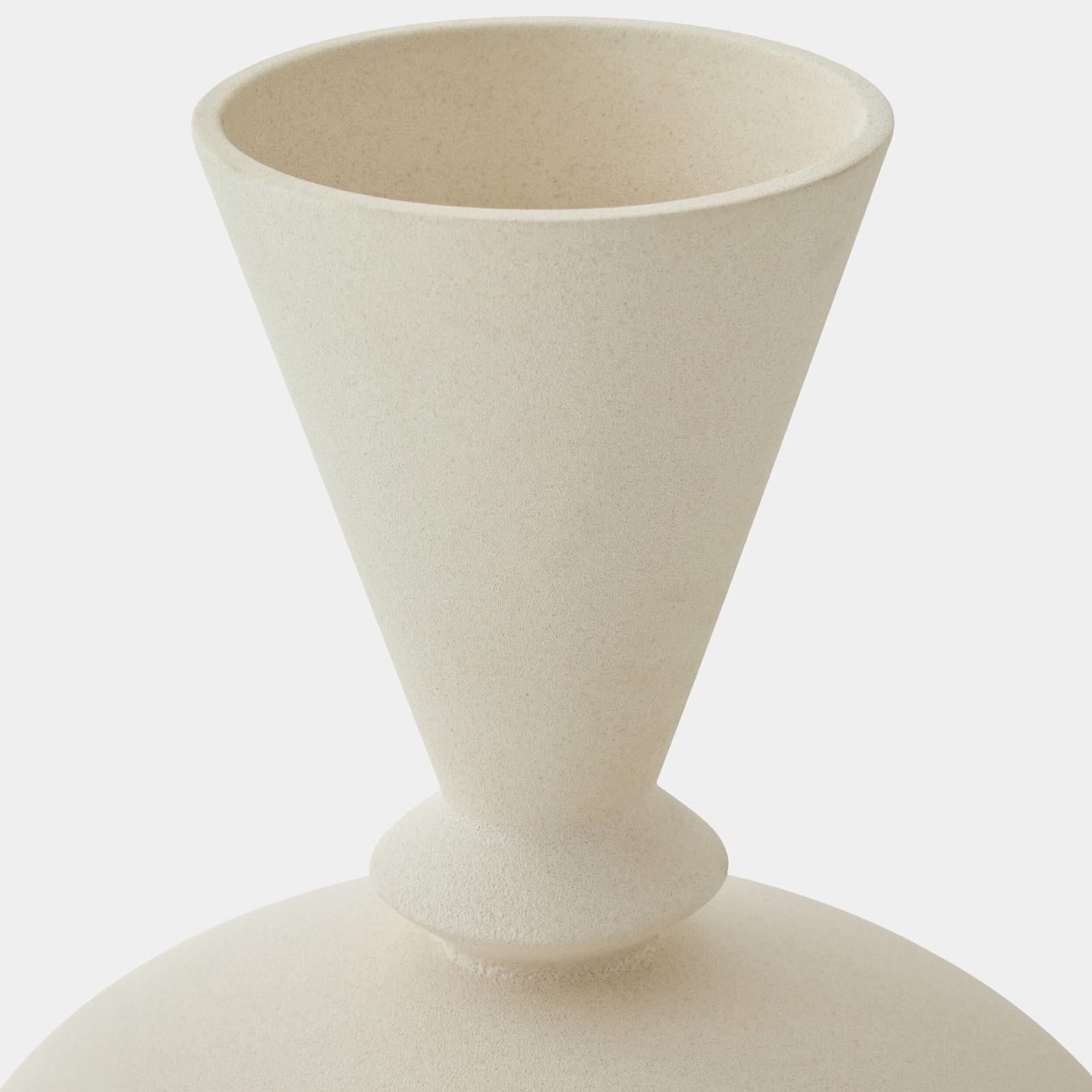 Global Views Villa Vase