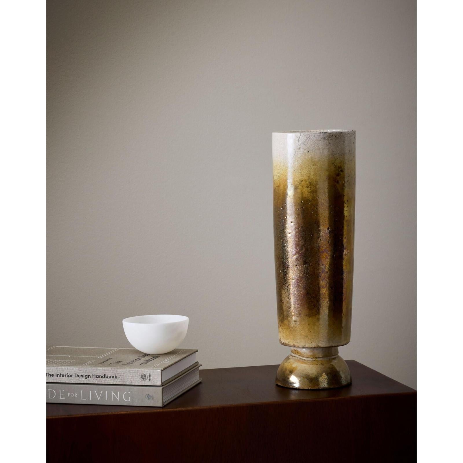 Global Views Trophy Vase
