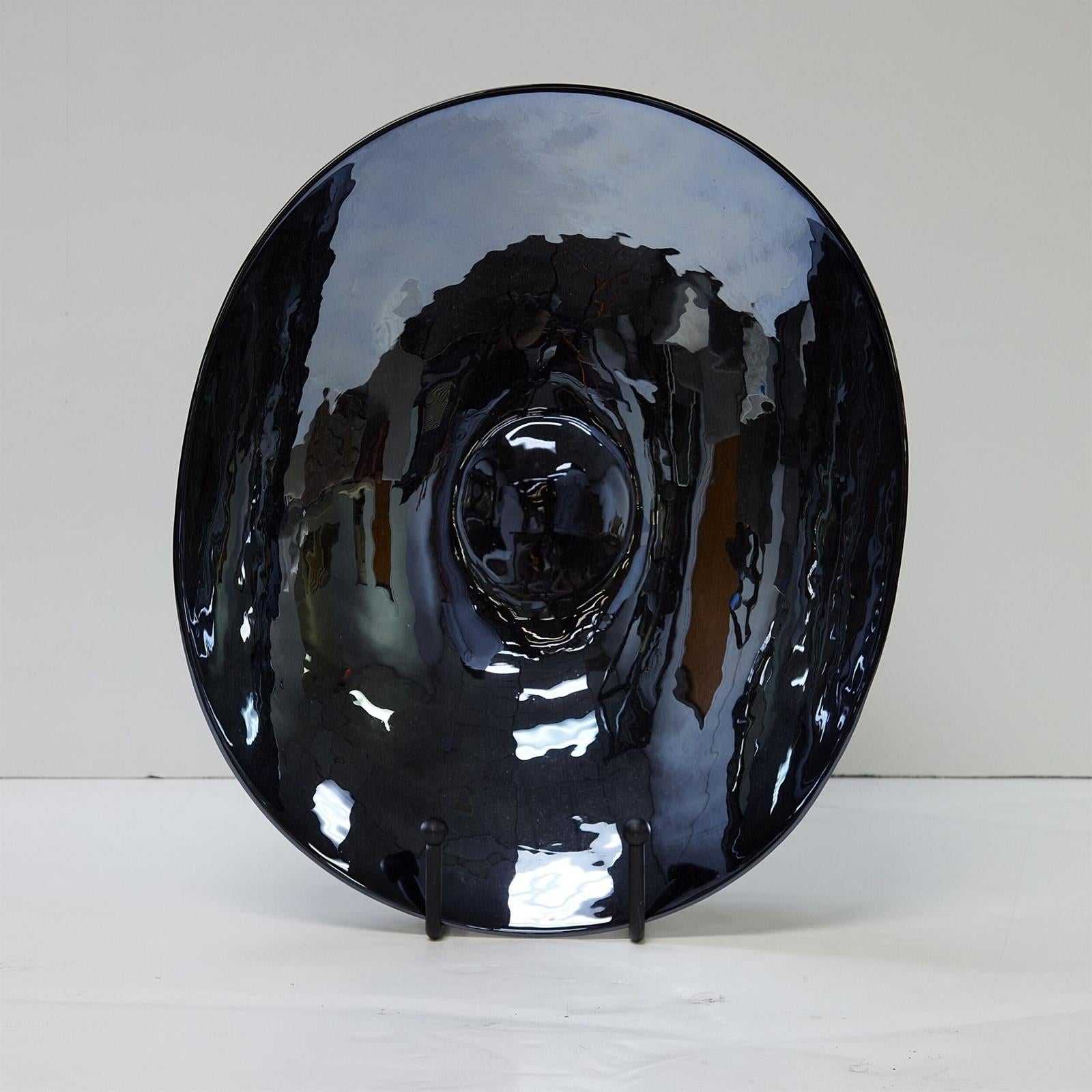 Global Views Obsidian Metallic Black Plate and Charger