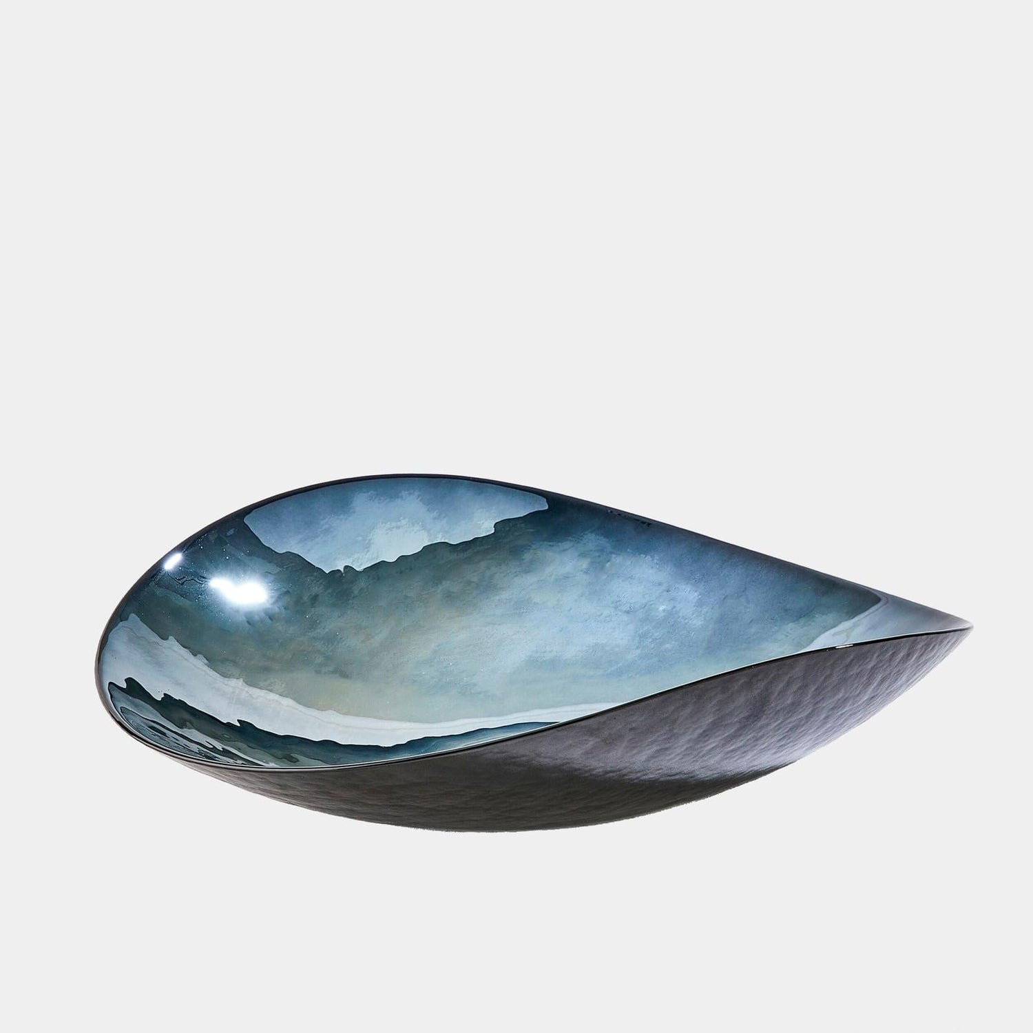 Global Views Obsidian Metallic Black Plate and Charger