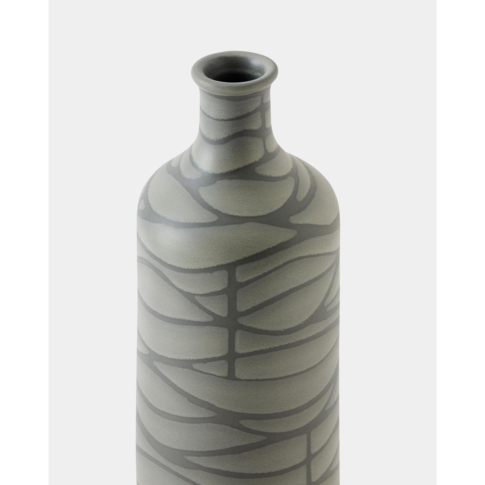 Global Views Strata Vase