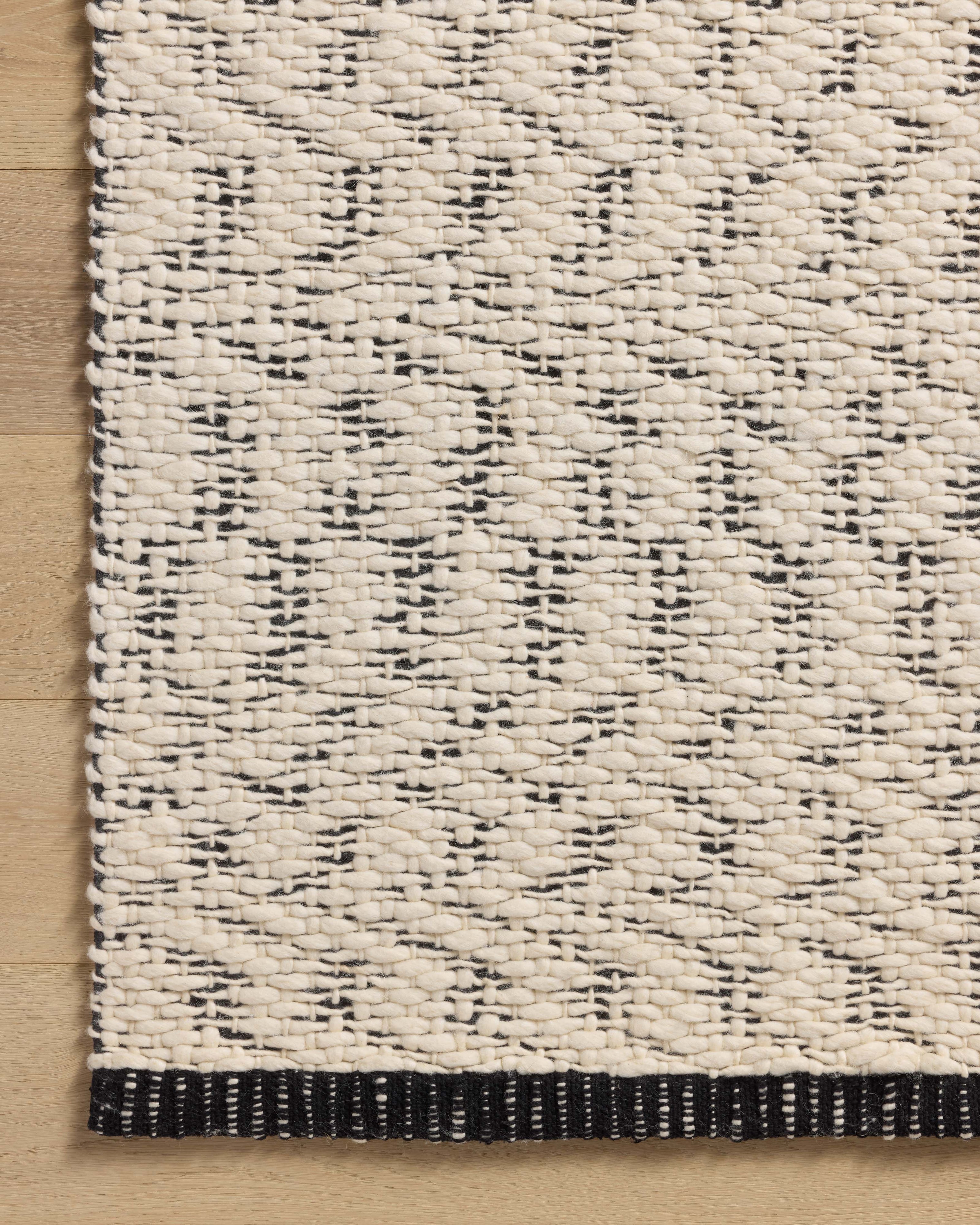 Magnolia Home Betty BET-01 Rug Ivory / Black