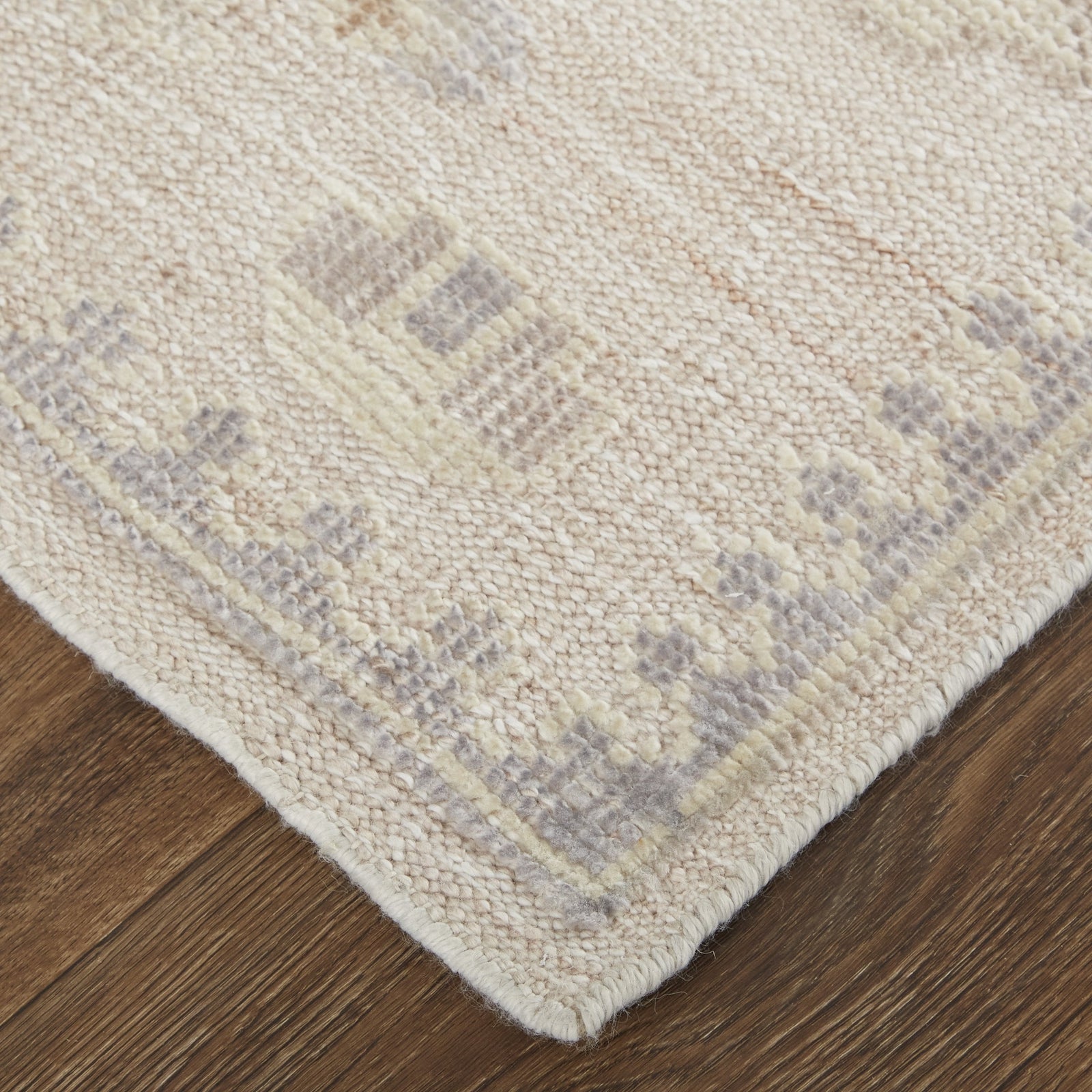 Feizy Wendover 6858F Rug in Tan / Gray