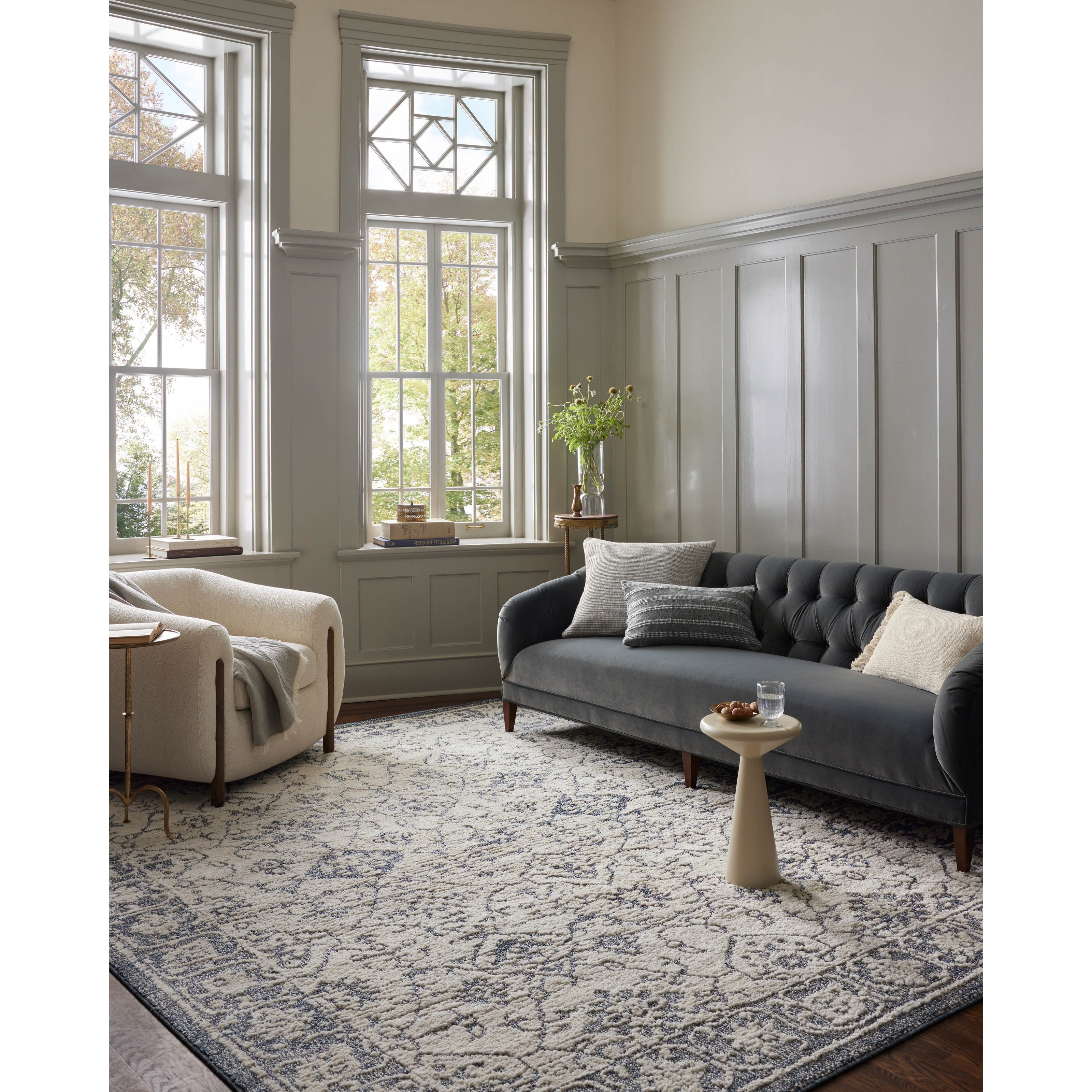 Magnolia Home Gigi GIG-02 Rug Ivory / Blue
