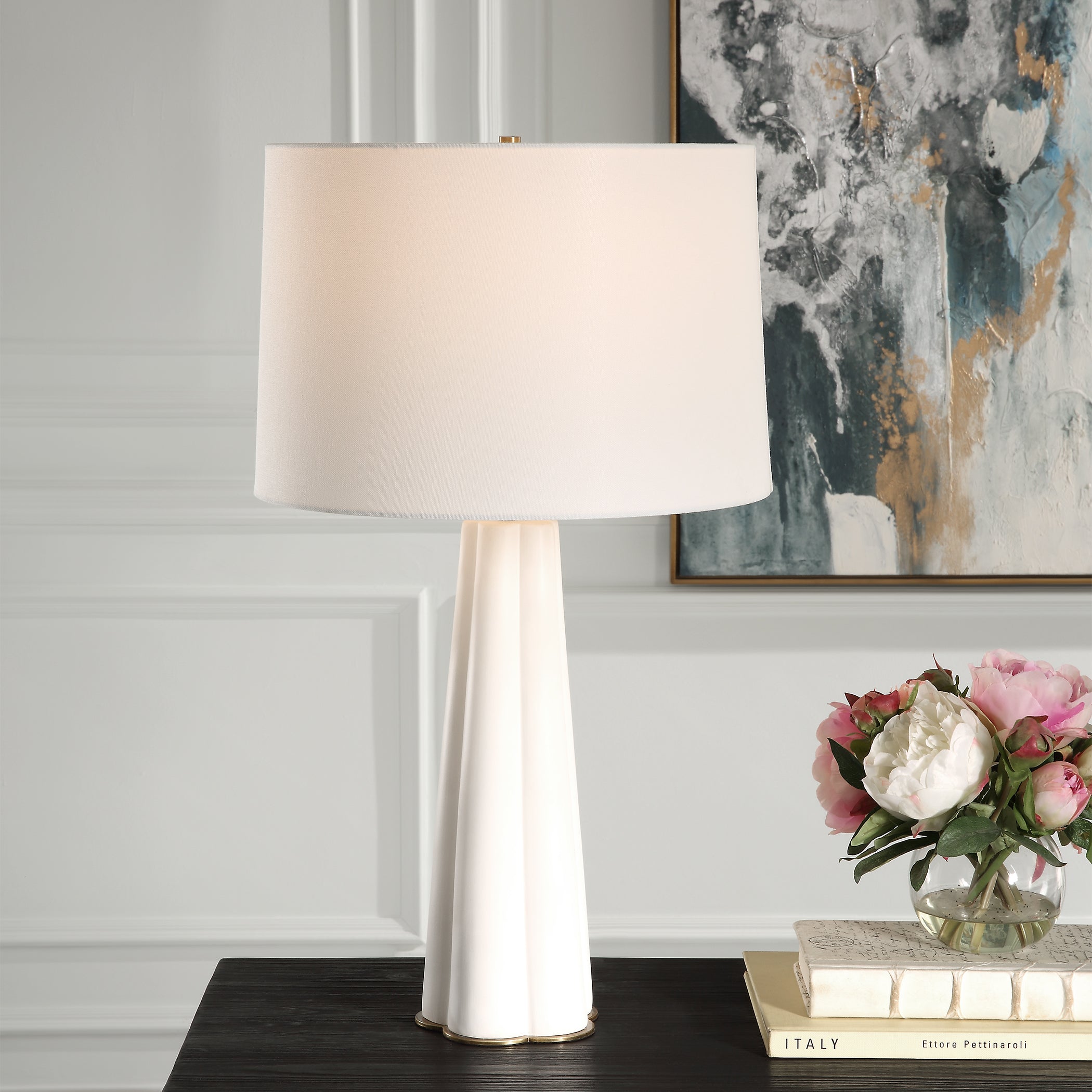 Modern Accents Clover Shaper Ceramic Table Lamp