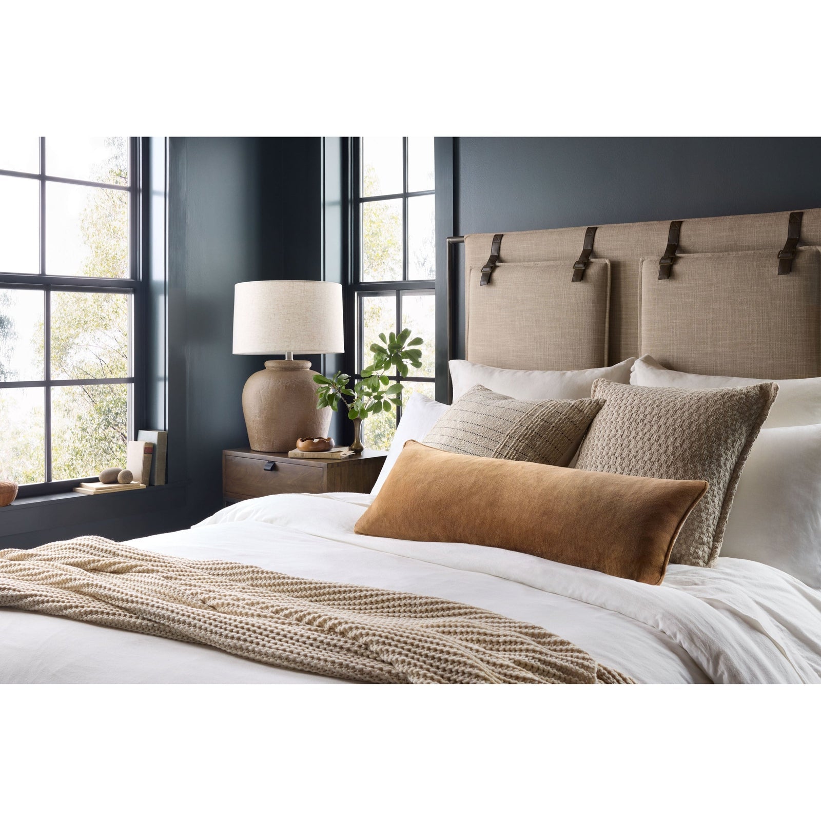 Loloi Magnolia Home PMH0028 Pillow 22'' x 22'' - Set of 2