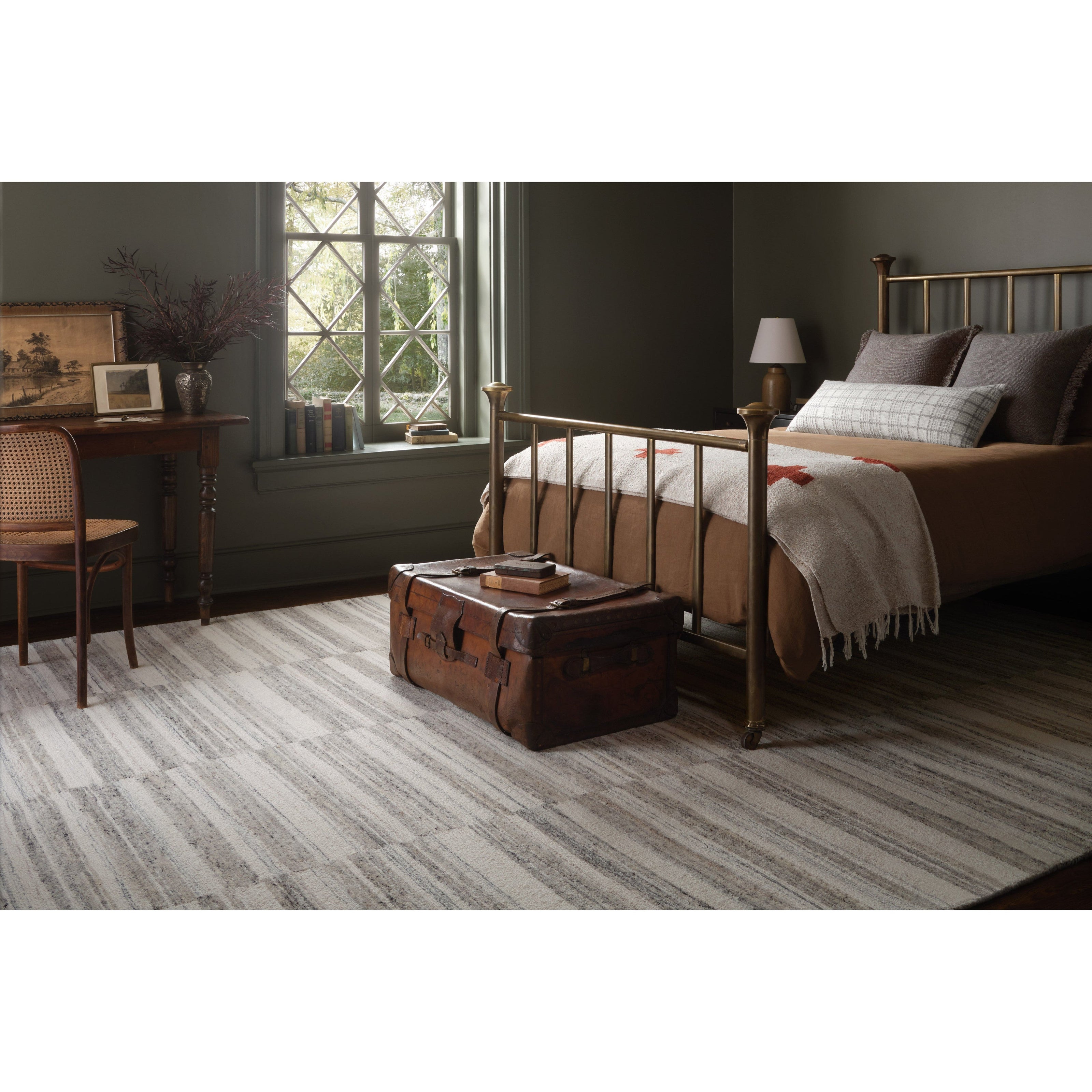 Magnolia Home Rae RAE-02 Rug Stone / Ivory