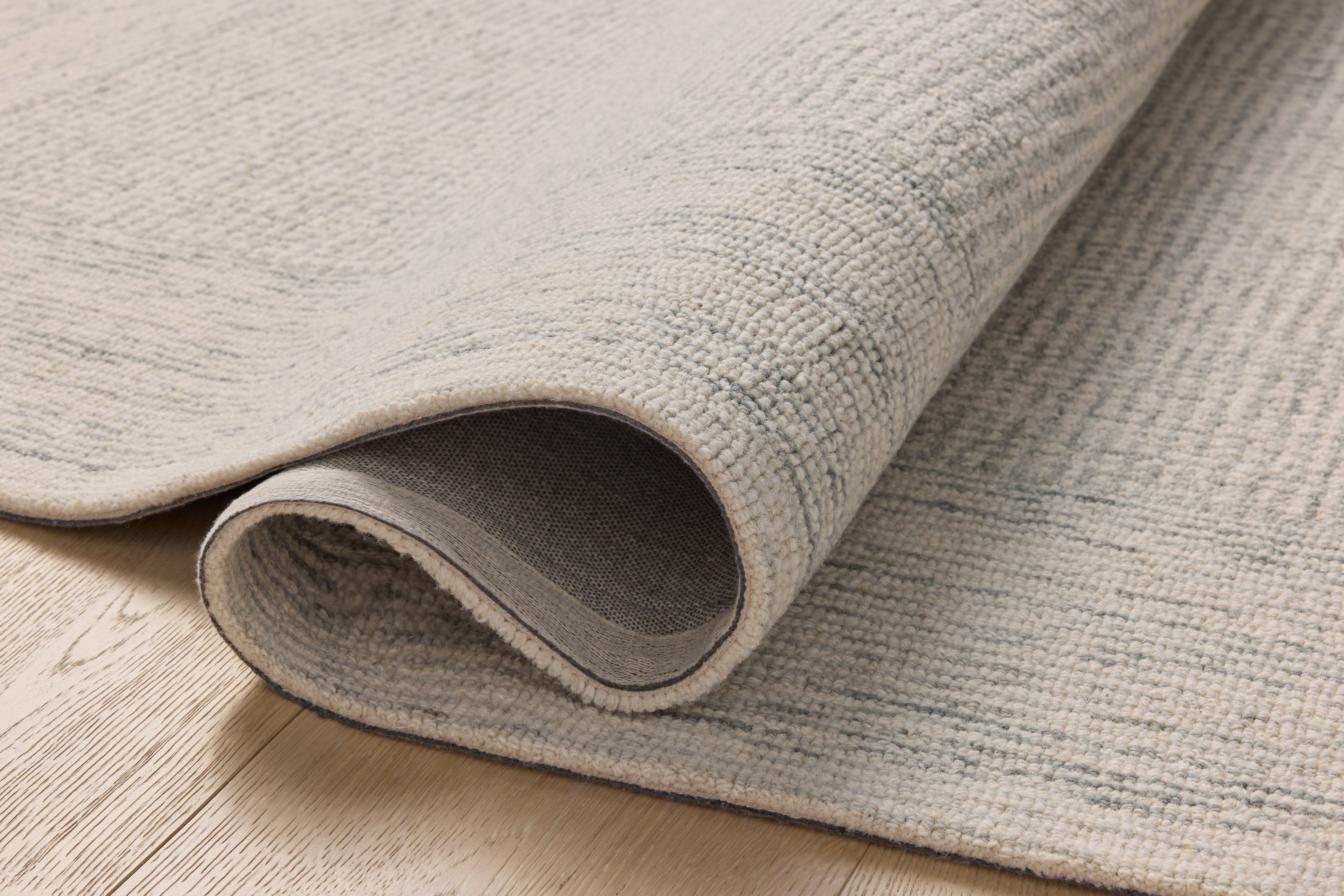Amber Lewis Windsor Ivory / Sky Rug DC10