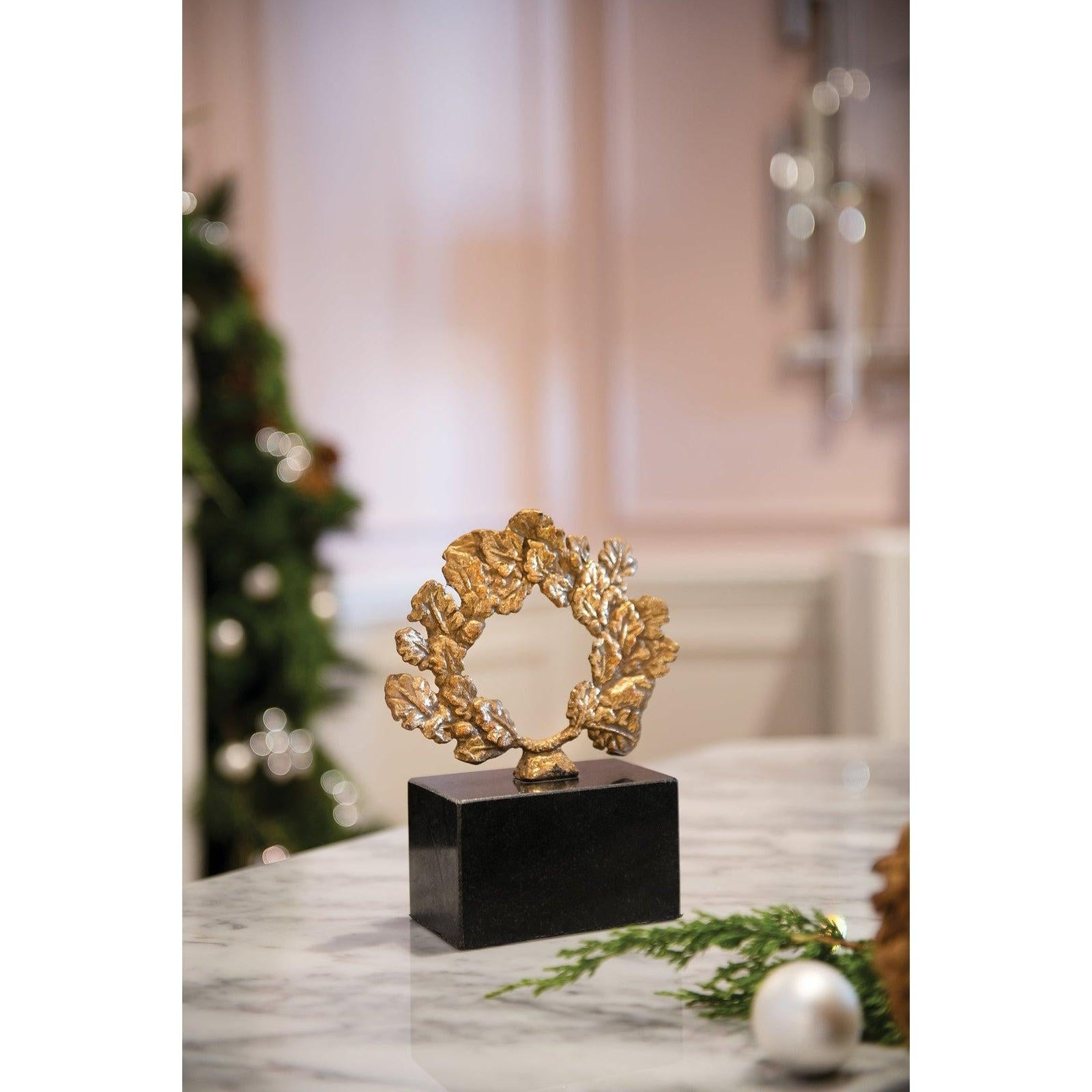 Villa & House Wreath Statue by Bungalow 5