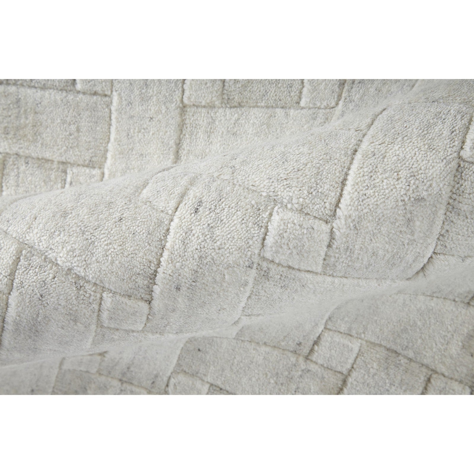 Feizy Redford 8669F Transitional Solid in White/Silver