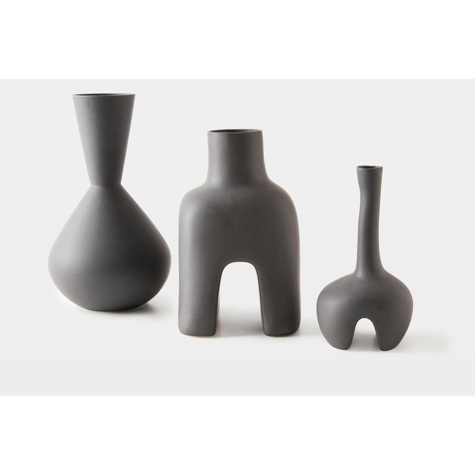 Global Views Adama Vase