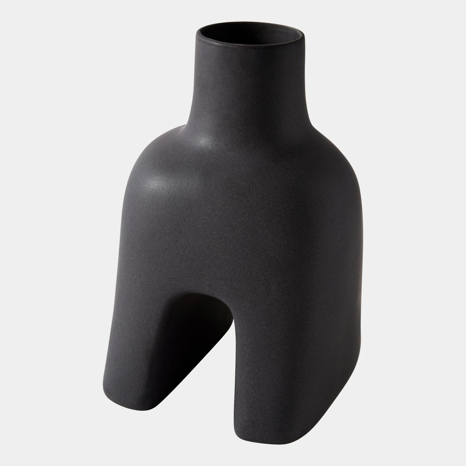 Global Views Adama Vase