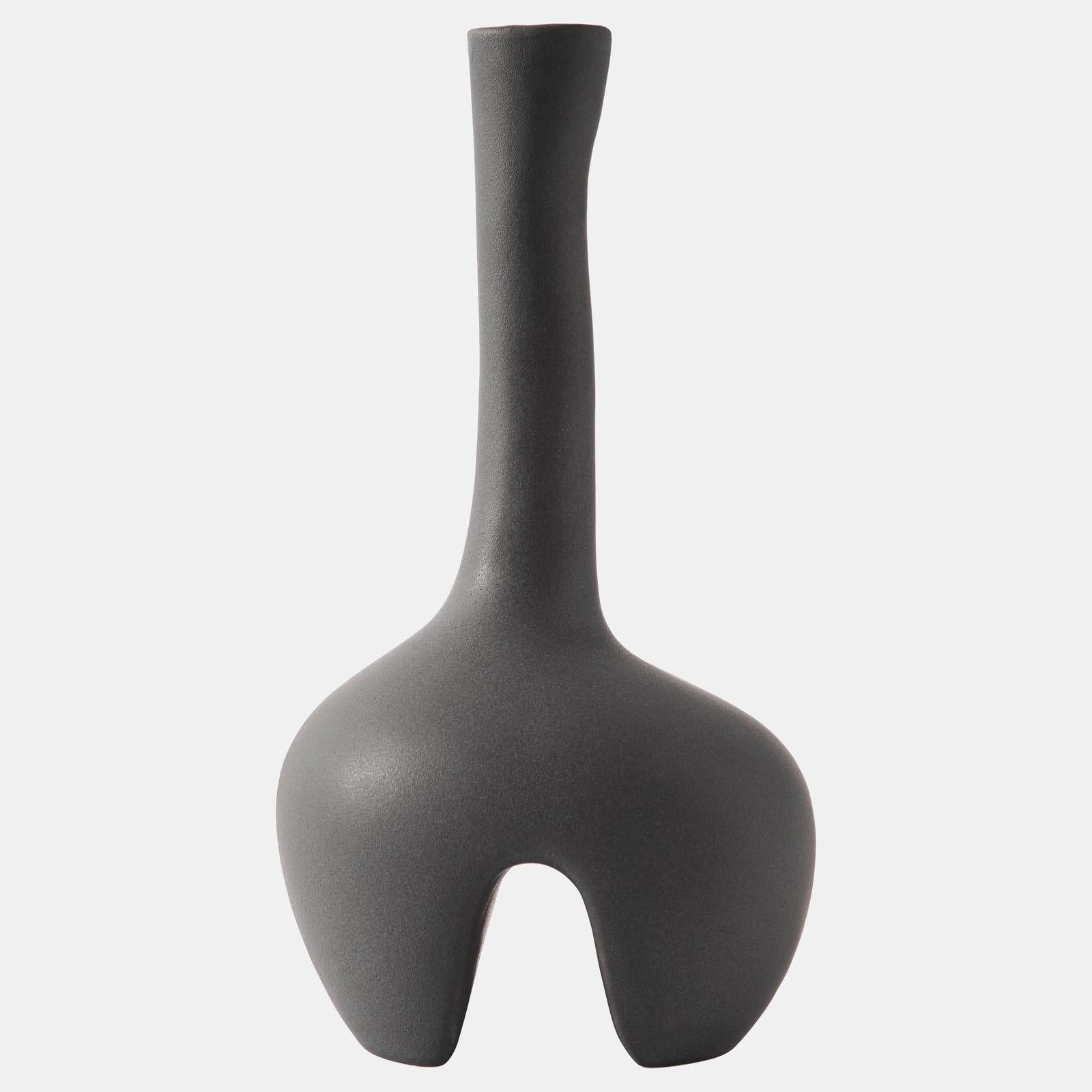 Global Views Adama Vase