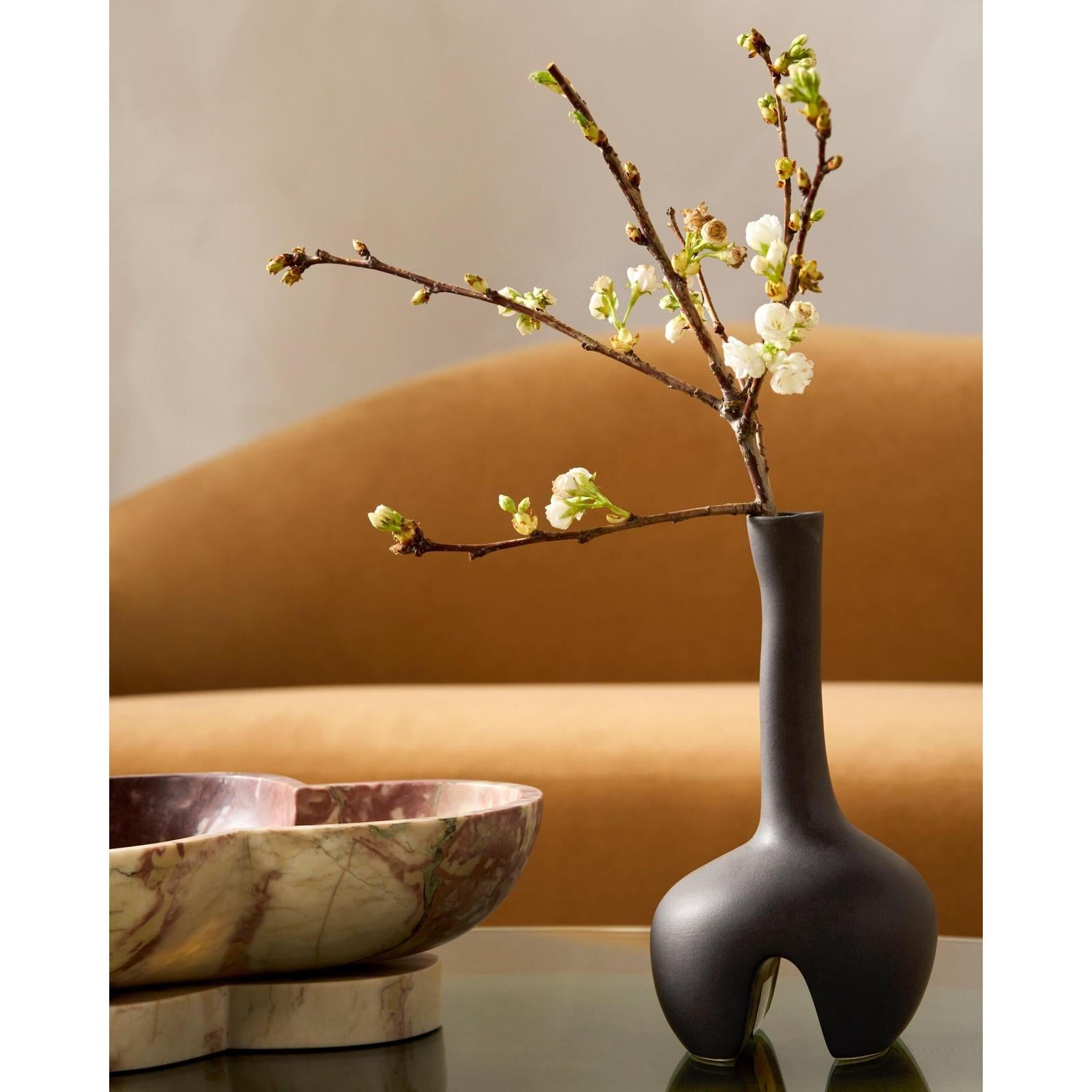 Global Views Adama Vase