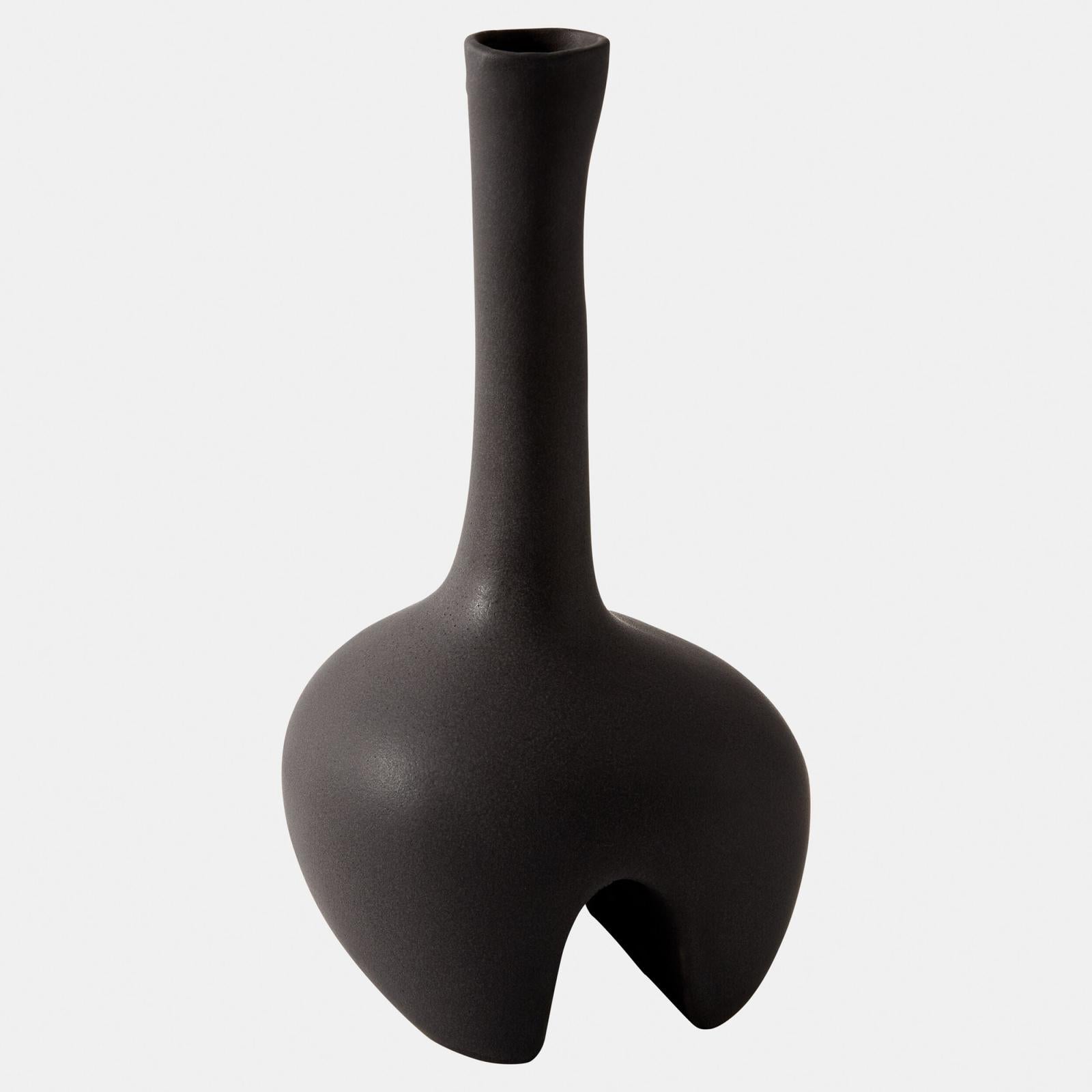 Global Views Adama Vase