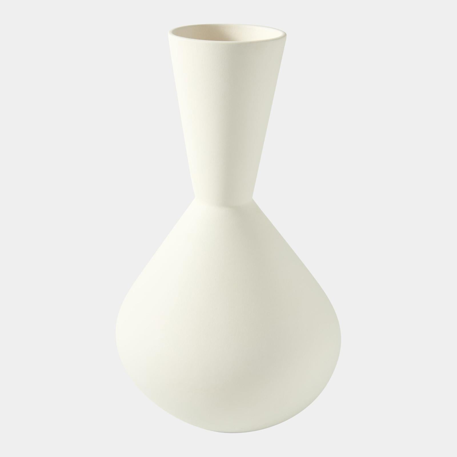 Global Views Adama Vase