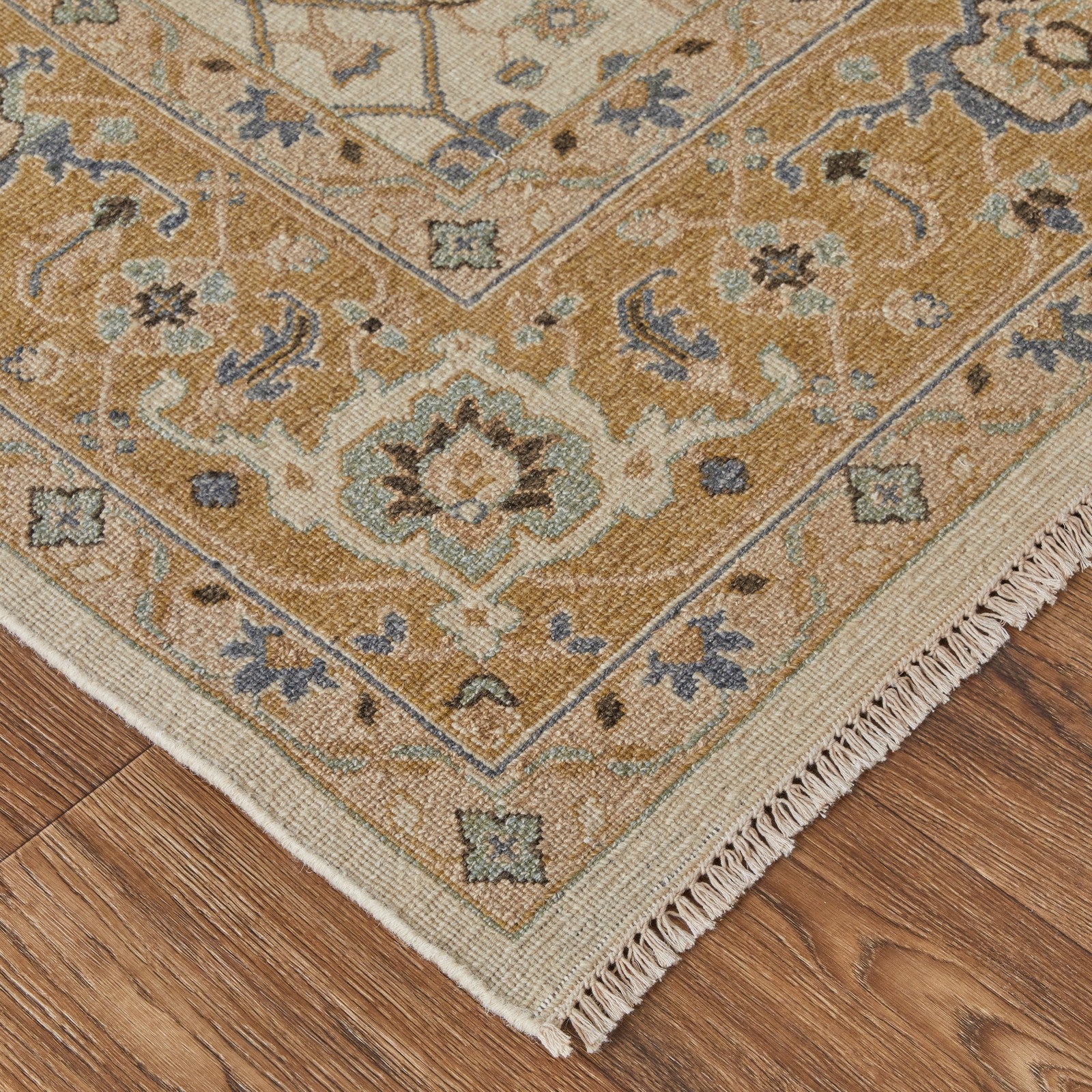Feizy Corbitt 0611F Traditional Oriental in Ivory/Gold