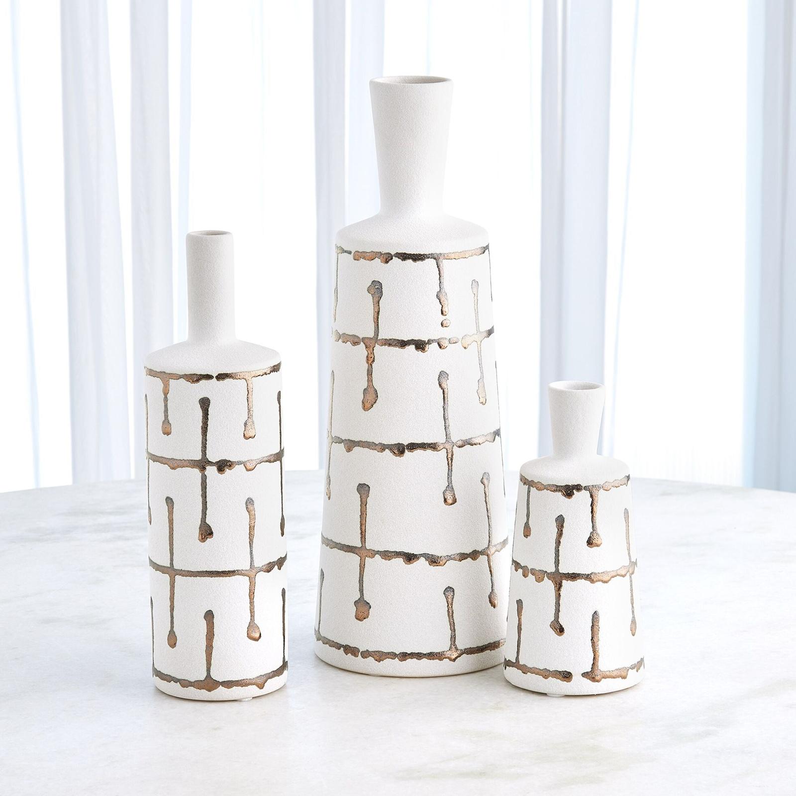 Global Views Labirinto Golden Stripe White Vase