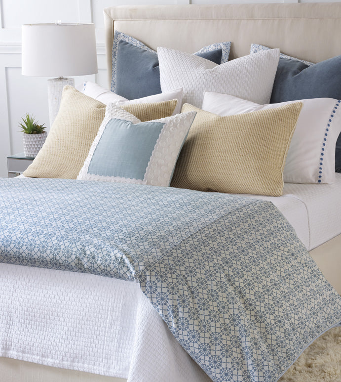 Eastern Accents Penelope Hand-Tacked Comforter