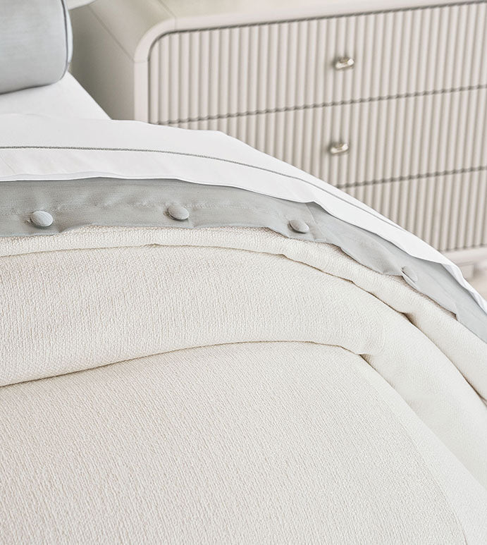 Eastern Accents Tilda Chenille Tacked Comforter