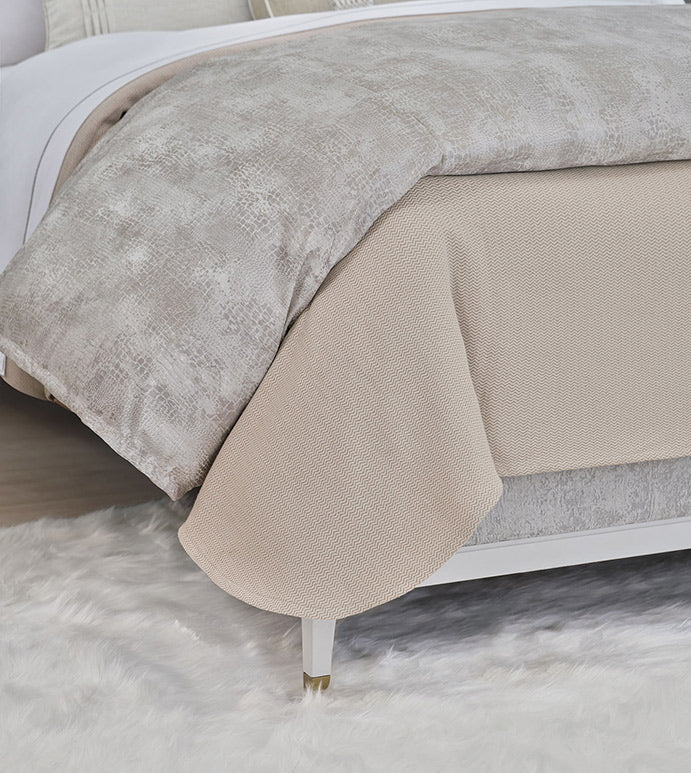 Eastern Accents Elise Jacquard Tacked Comforter