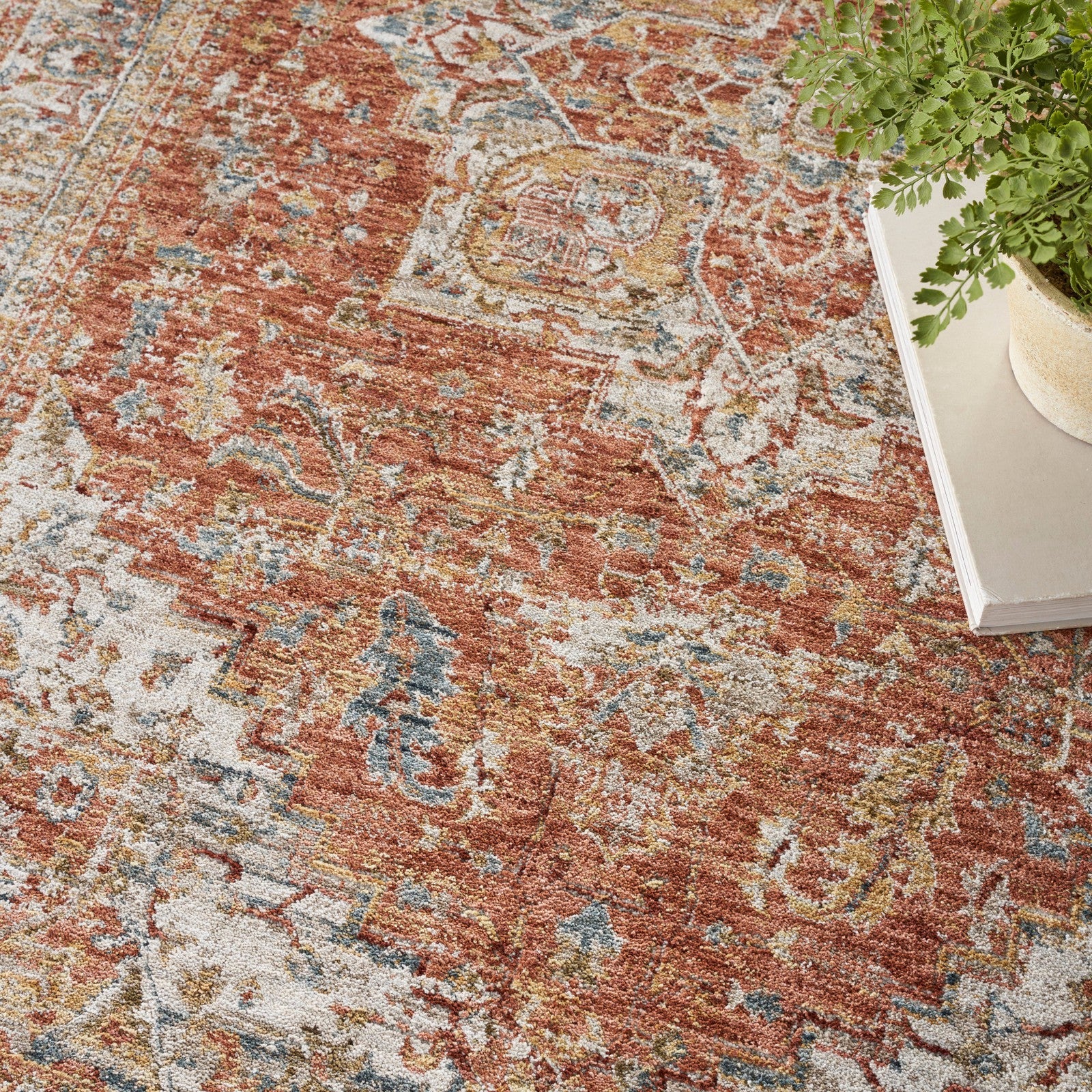 Nourison Sahar SHR06 Vintage Indoor Rug