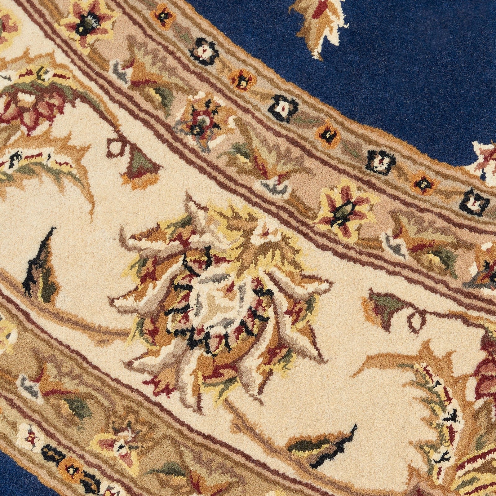 Nourison 2000 2022 Traditional Indoor Rug