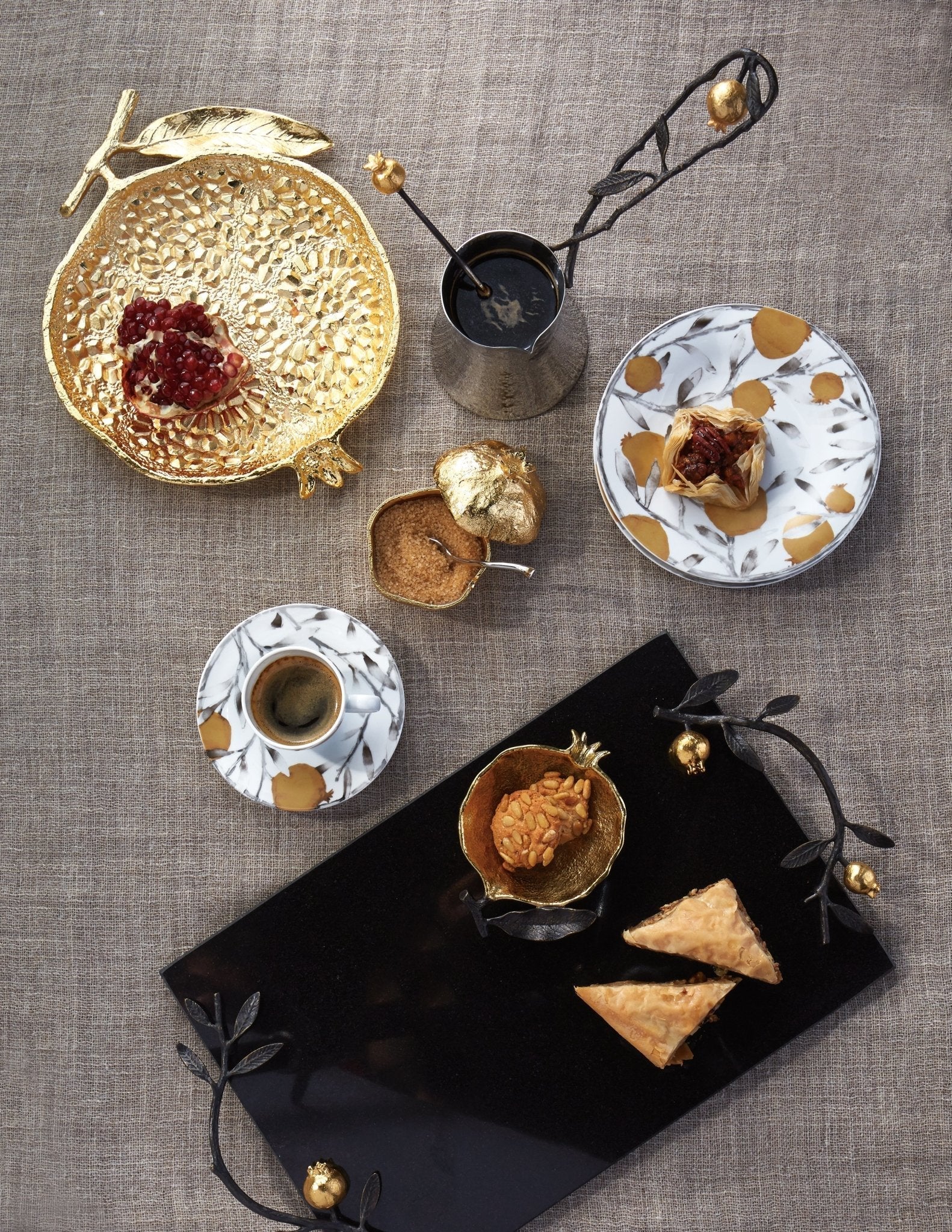 Michael Aram Pomegranate Small Cheese Board With Knife