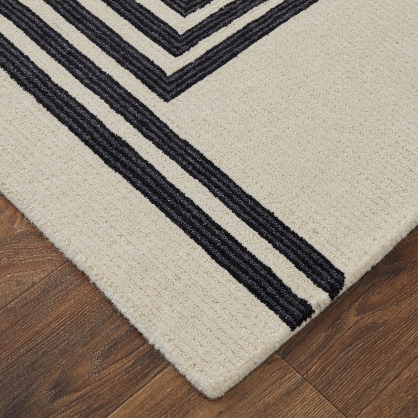 Feizy Maguire 8900F Transitional Abstract Rug in Gray/Ivory/Black