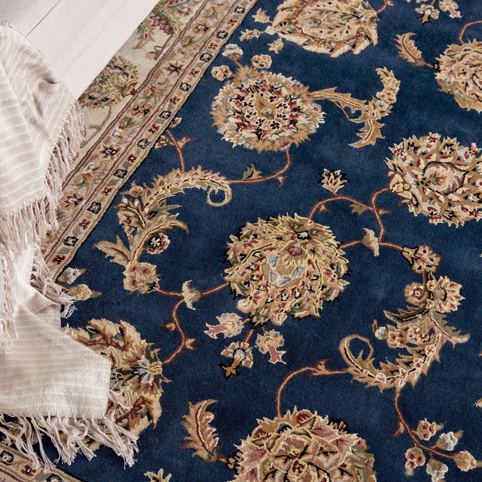 Nourison 2000 2022 Traditional Indoor Rug