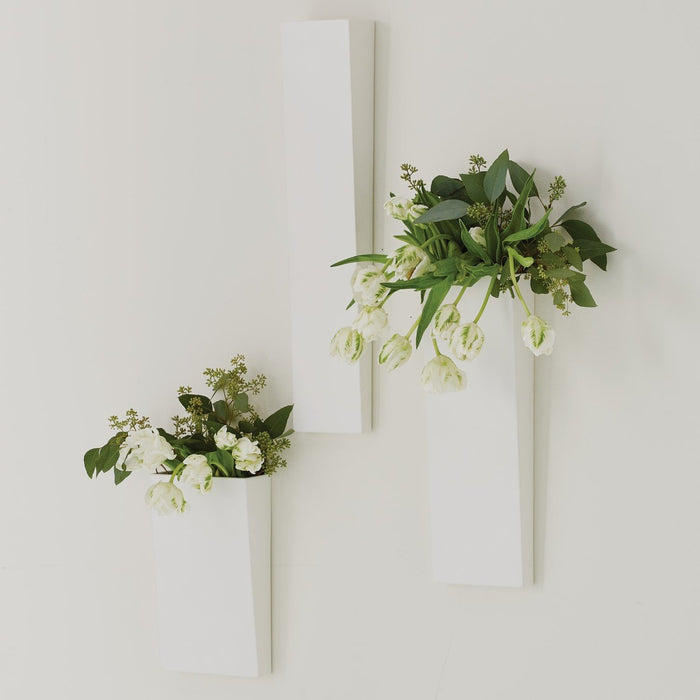Global Views Pyramid Wall Vase-White