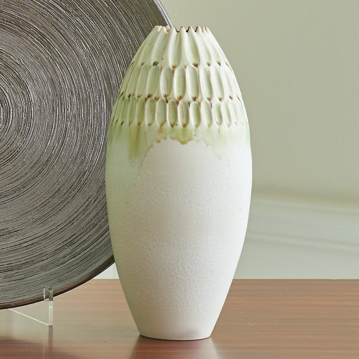 Global Views Cut Carved Vase
