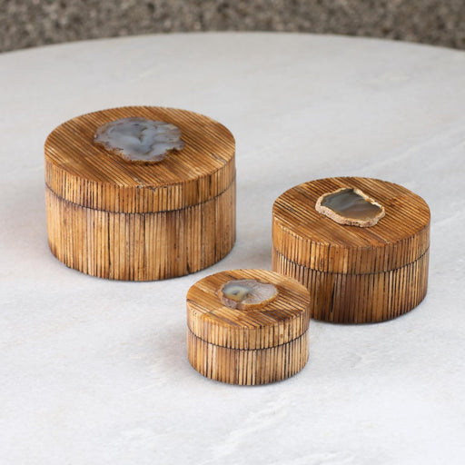 Global Views Amulet Round Box