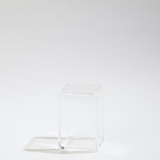 Global Views 4 Acrylic Riser